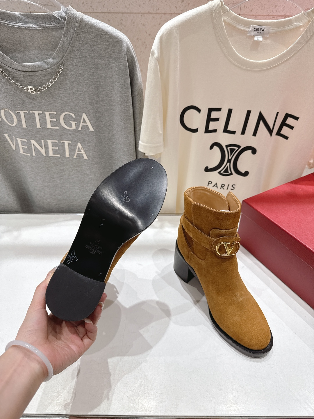 高版本出厂 ～New～顶级制作·Valentino·华伦天奴〰️2025ss秋冬系列新款切尔西高跟短靴创