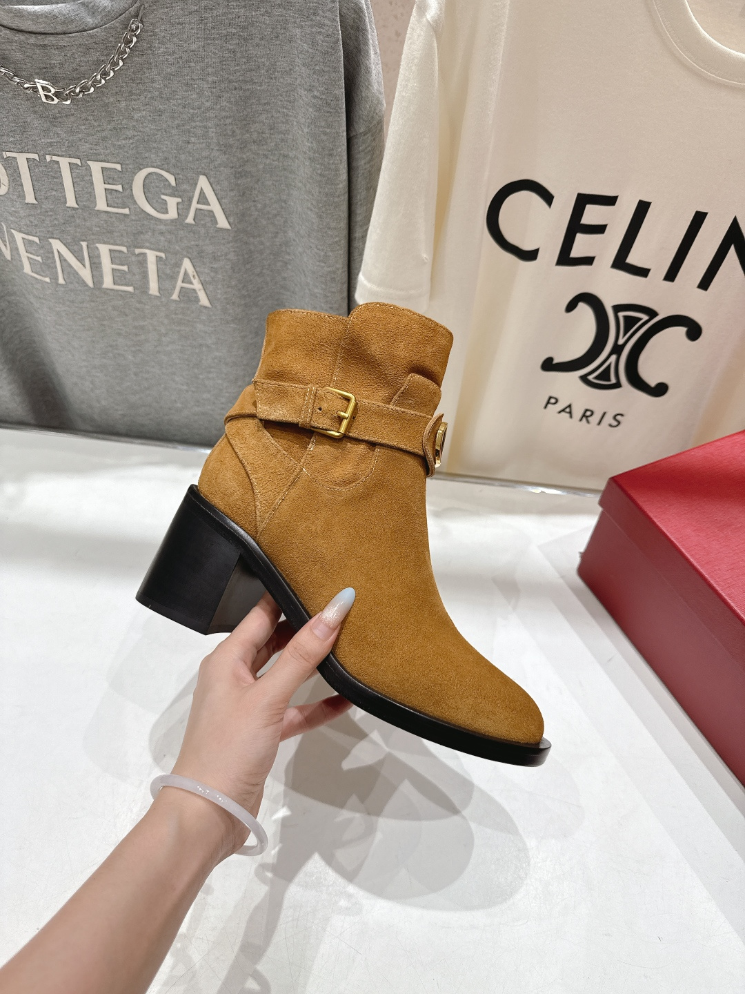 高版本出厂 ～New～顶级制作·Valentino·华伦天奴〰️2025ss秋冬系列新款切尔西高跟短靴创