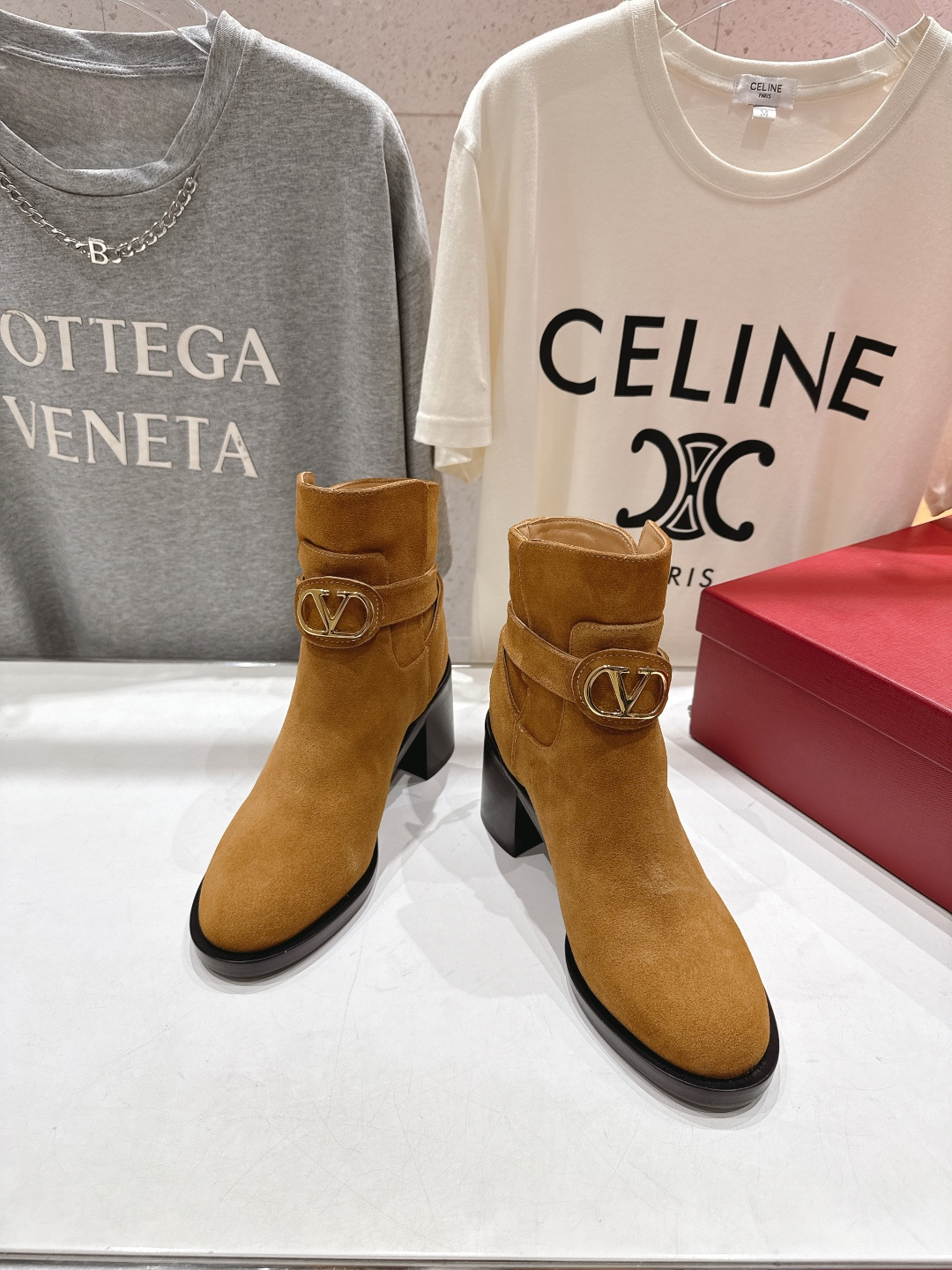 高版本出厂 ～New～顶级制作·Valentino·华伦天奴〰️2025ss秋冬系列新款切尔西高跟短靴创