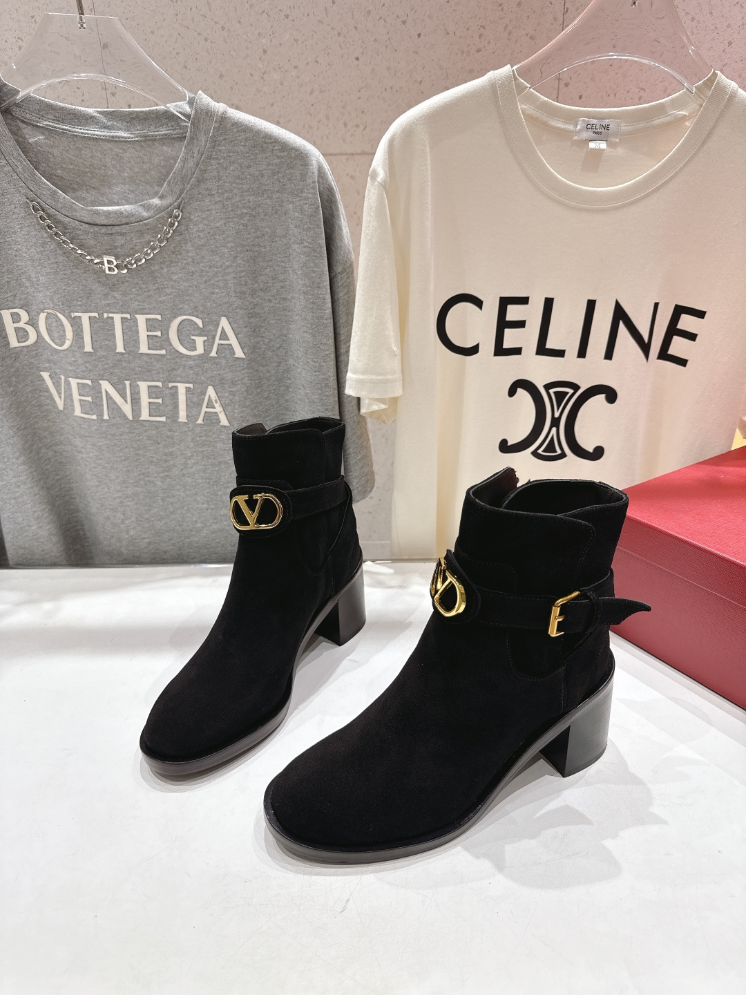 高版本出厂 ～New～顶级制作·Valentino·华伦天奴〰️2025ss秋冬系列新款切尔西高跟短靴创