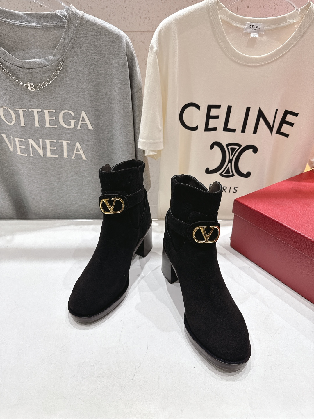 高版本出厂 ～New～顶级制作·Valentino·华伦天奴〰️2025ss秋冬系列新款切尔西高跟短靴创