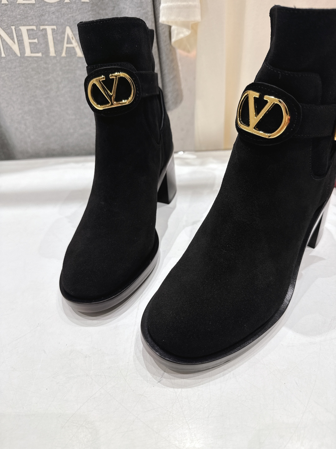 高版本出厂 ～New～顶级制作·Valentino·华伦天奴〰️2025ss秋冬系列新款切尔西高跟短靴创