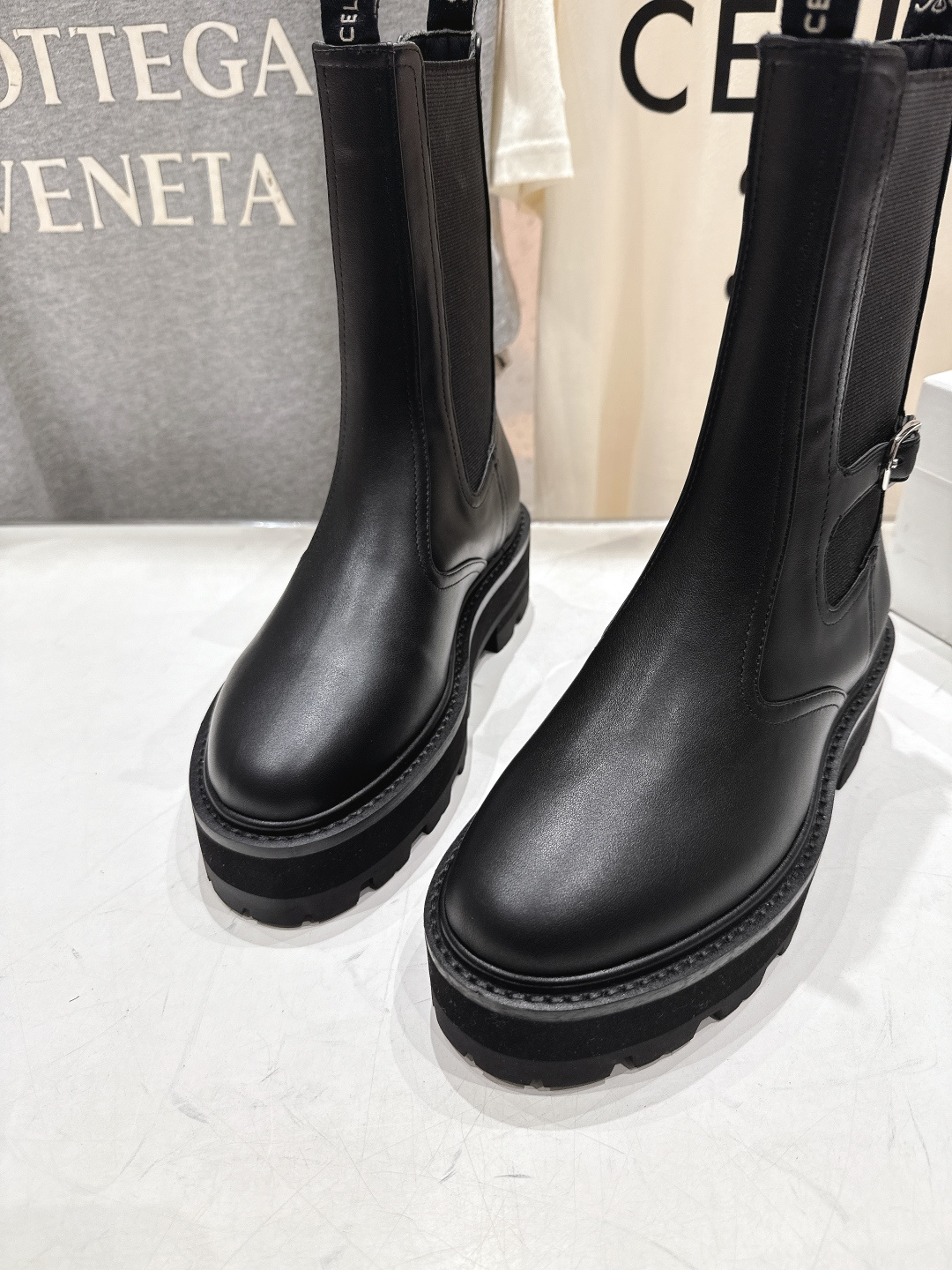 高版本出厂 Celine*赛琳F035 2025ss秋冬最新款短靴！lisa同款超火复古凯旋门短靴马丁靴