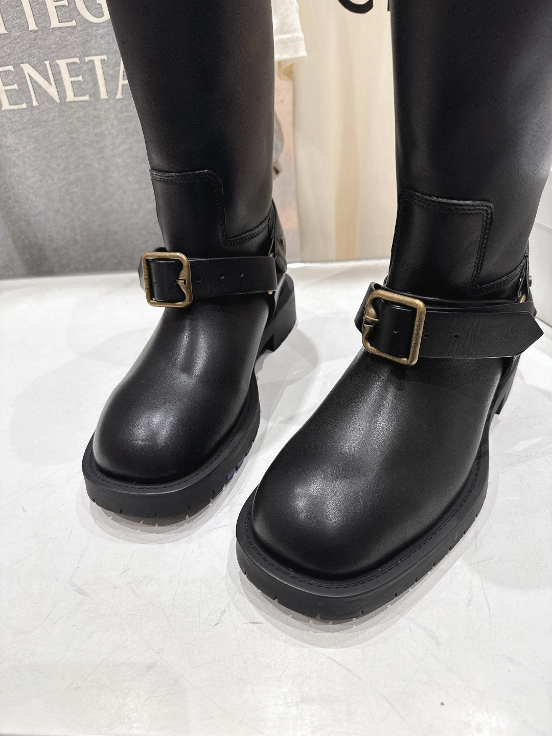 高版本出厂 BURBERRY～巴宝莉BBR F028 出自设计师Daniel Lee 25ss/秋冬全新