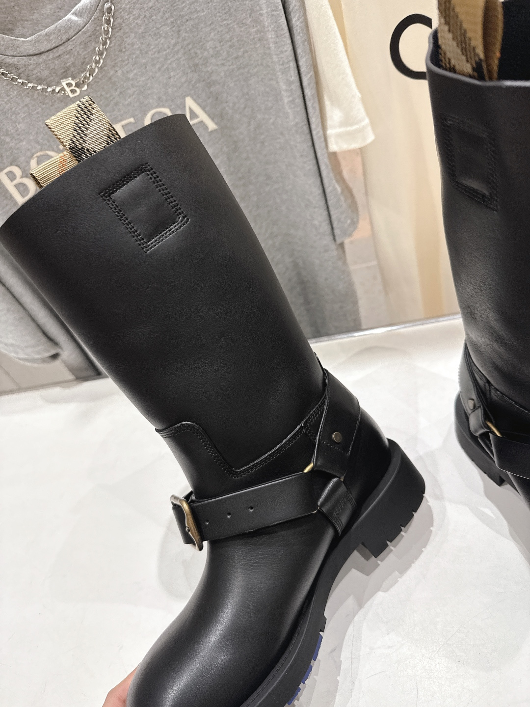 高版本出厂 BURBERRY～巴宝莉BBR F028 出自设计师Daniel Lee 25ss/秋冬全新