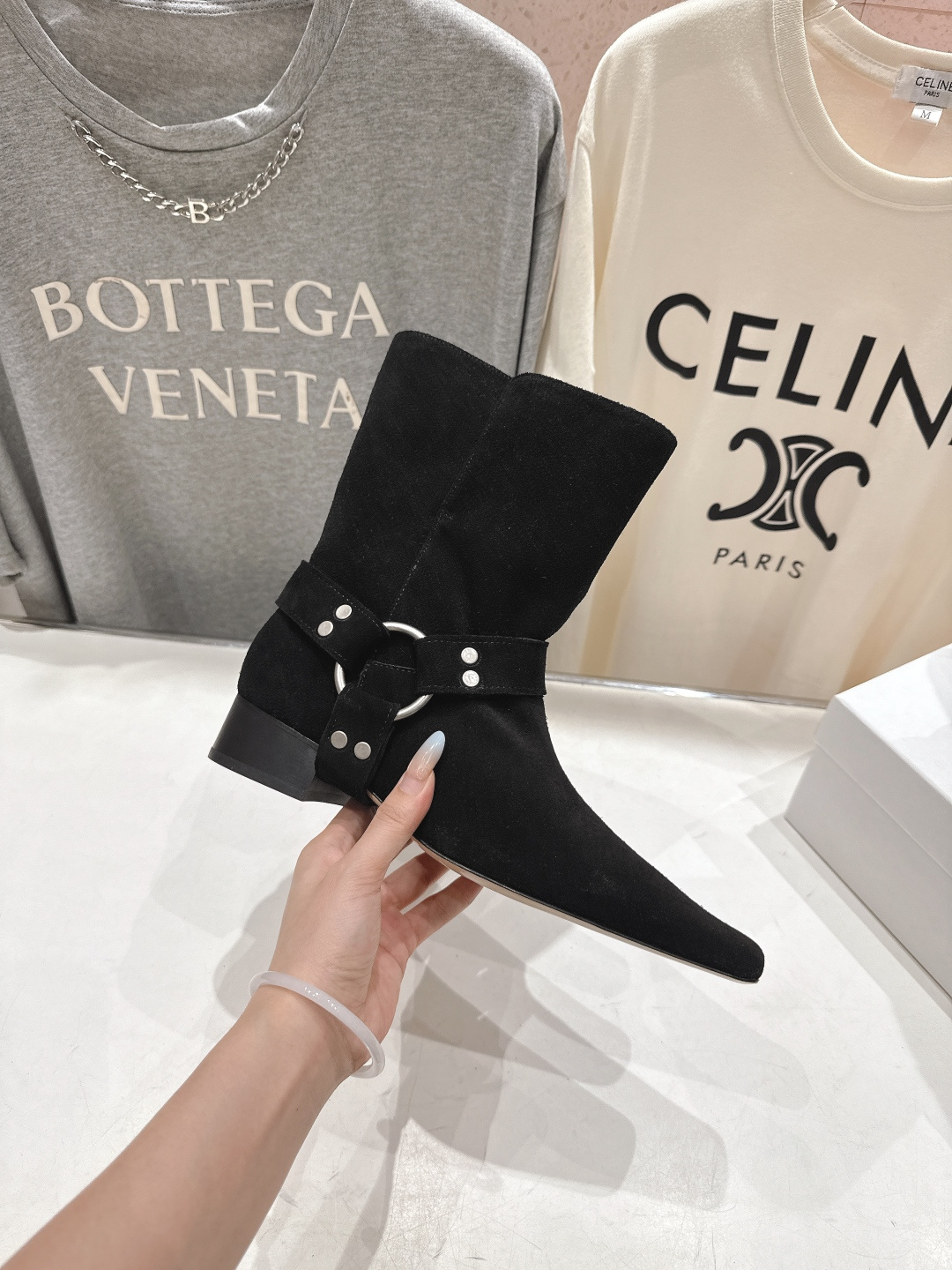 高版本出厂韩国 shop we are F017 25ss秋冬新款小方头搭扣短靴低调简约的设计，超帅气造