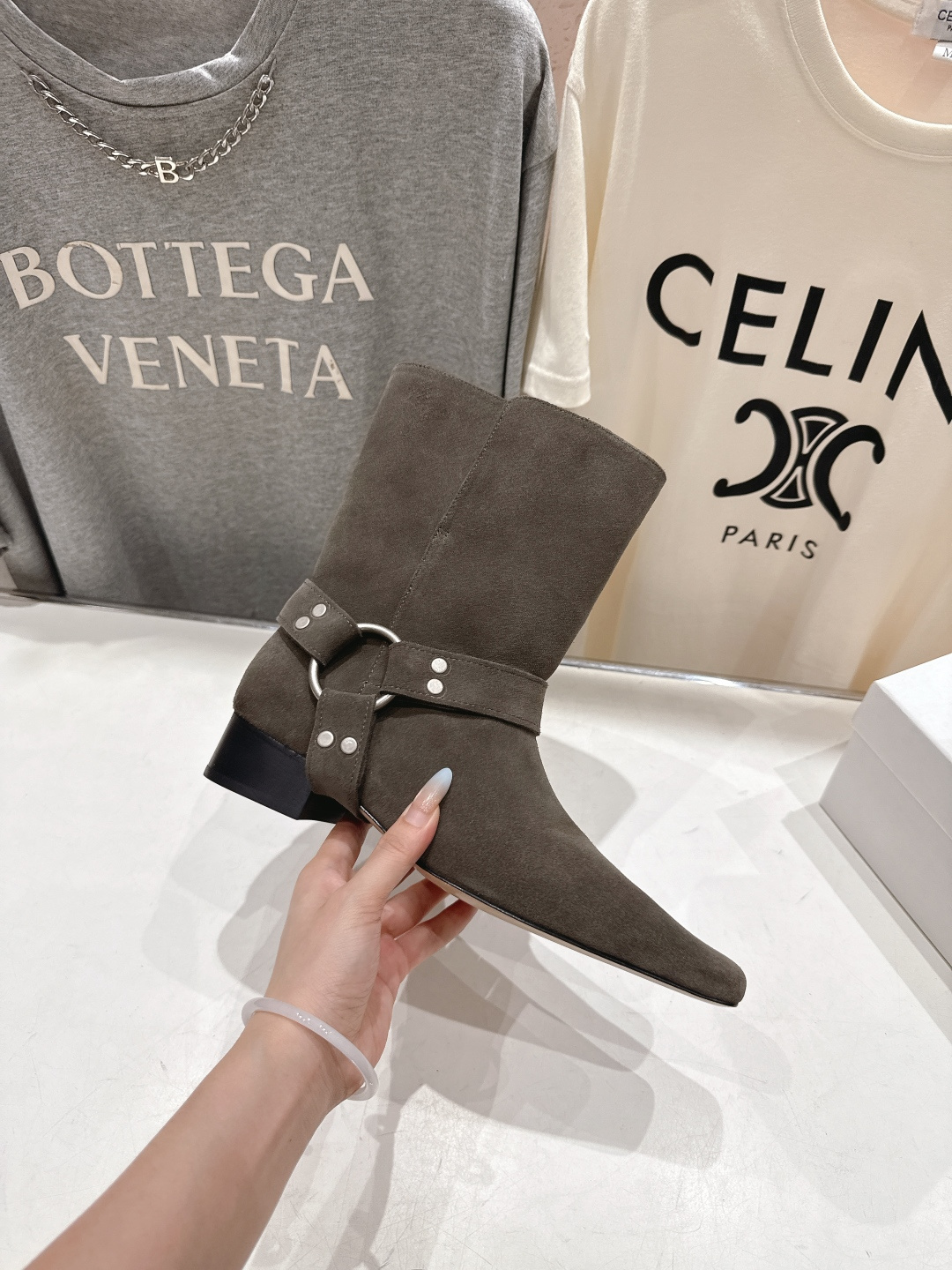 高版本出厂韩国 shop we are F017 25ss秋冬新款小方头搭扣短靴低调简约的设计，超帅气造