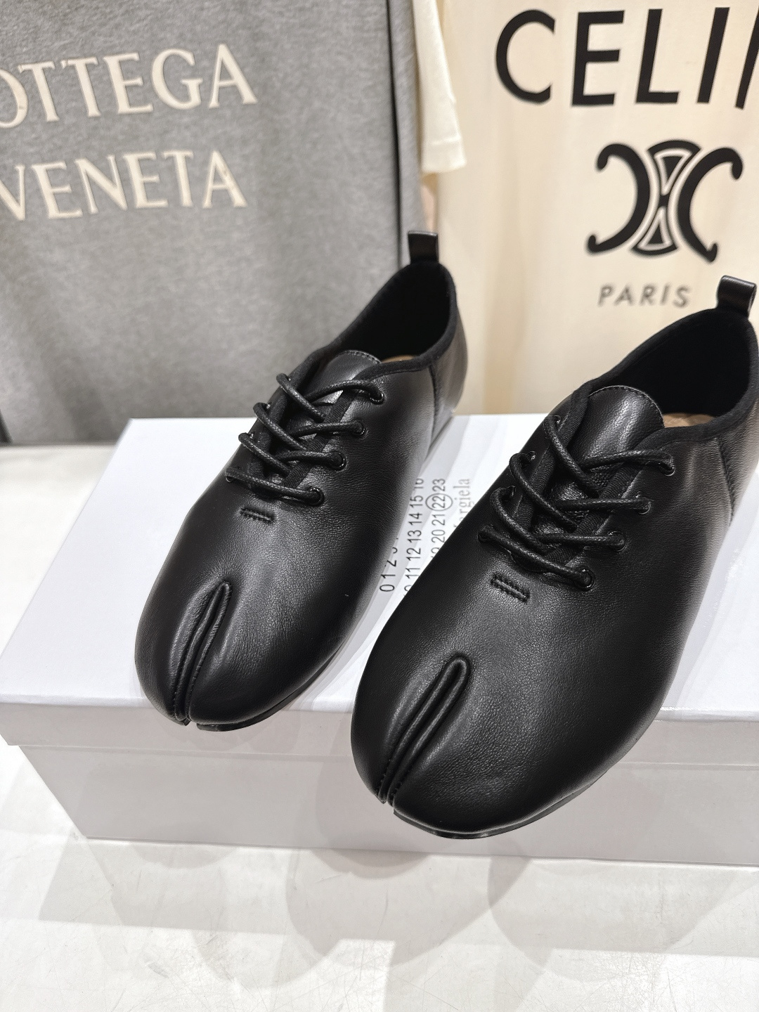 高版本出厂 Maison Margiel* 2026ss早春走秀新款MM6马吉拉新品分趾小皮鞋休闲鞋👞✅