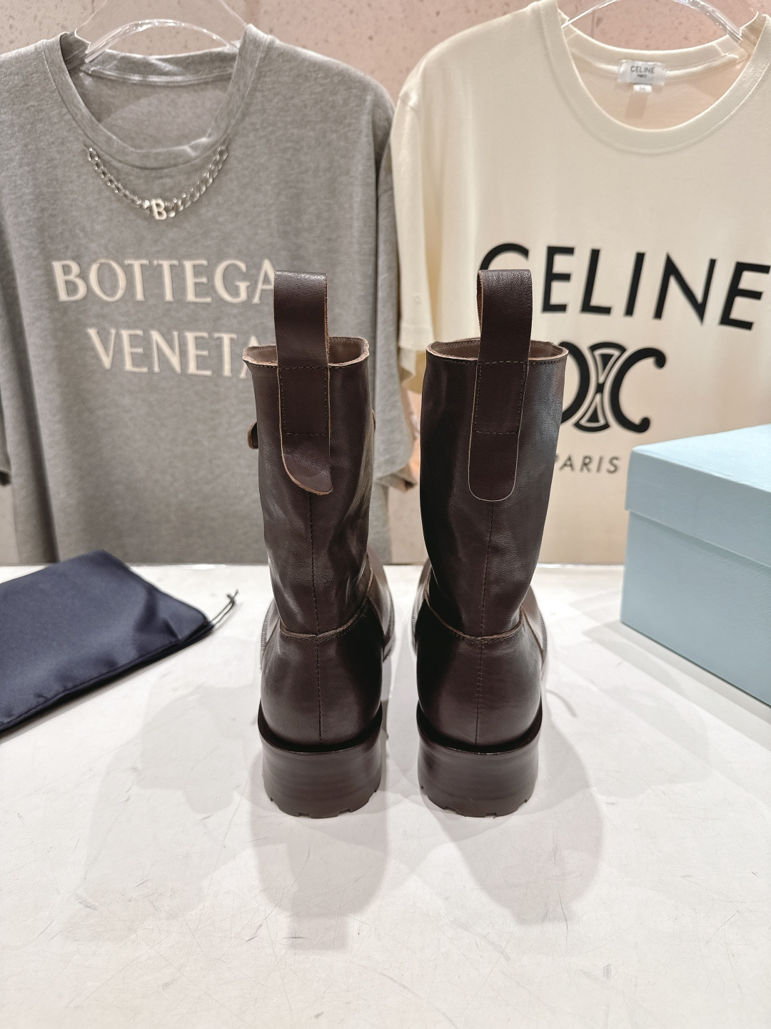 高版本出厂 prada/普拉达F041 2025ss最新厚底双搭扣马丁靴骑士靴短靴，非常耐看的一款走秀款