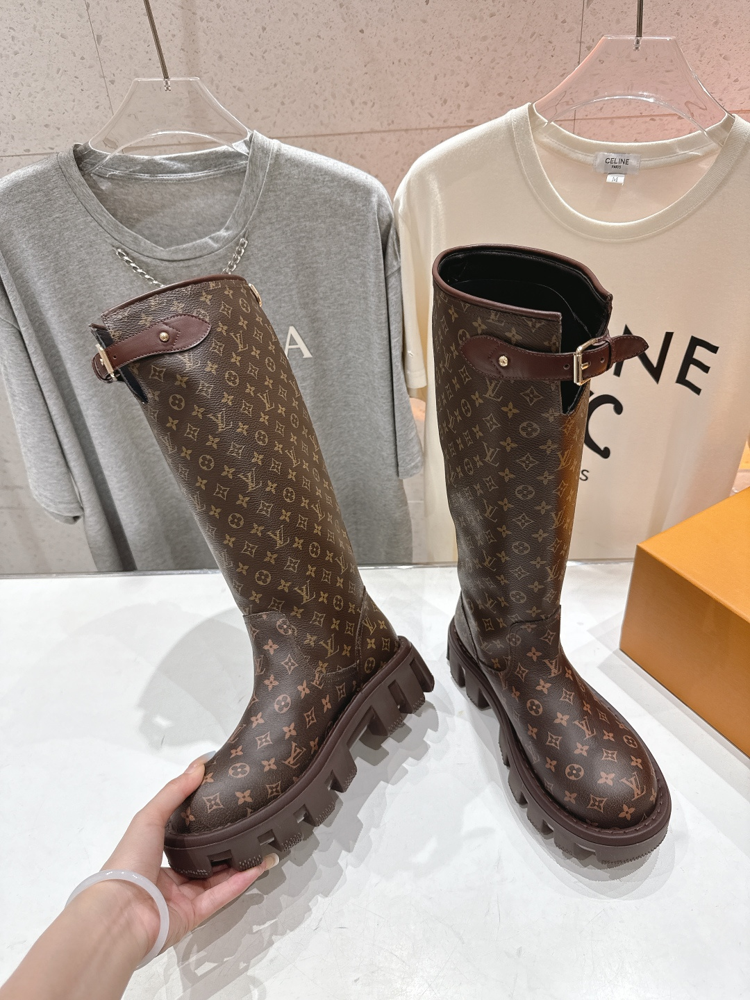 高版本出厂 LOUIS VUITTON 25ss LV驴牌新款英伦风帅气马丁靴长靴楦型百搭瘦脚yyds.