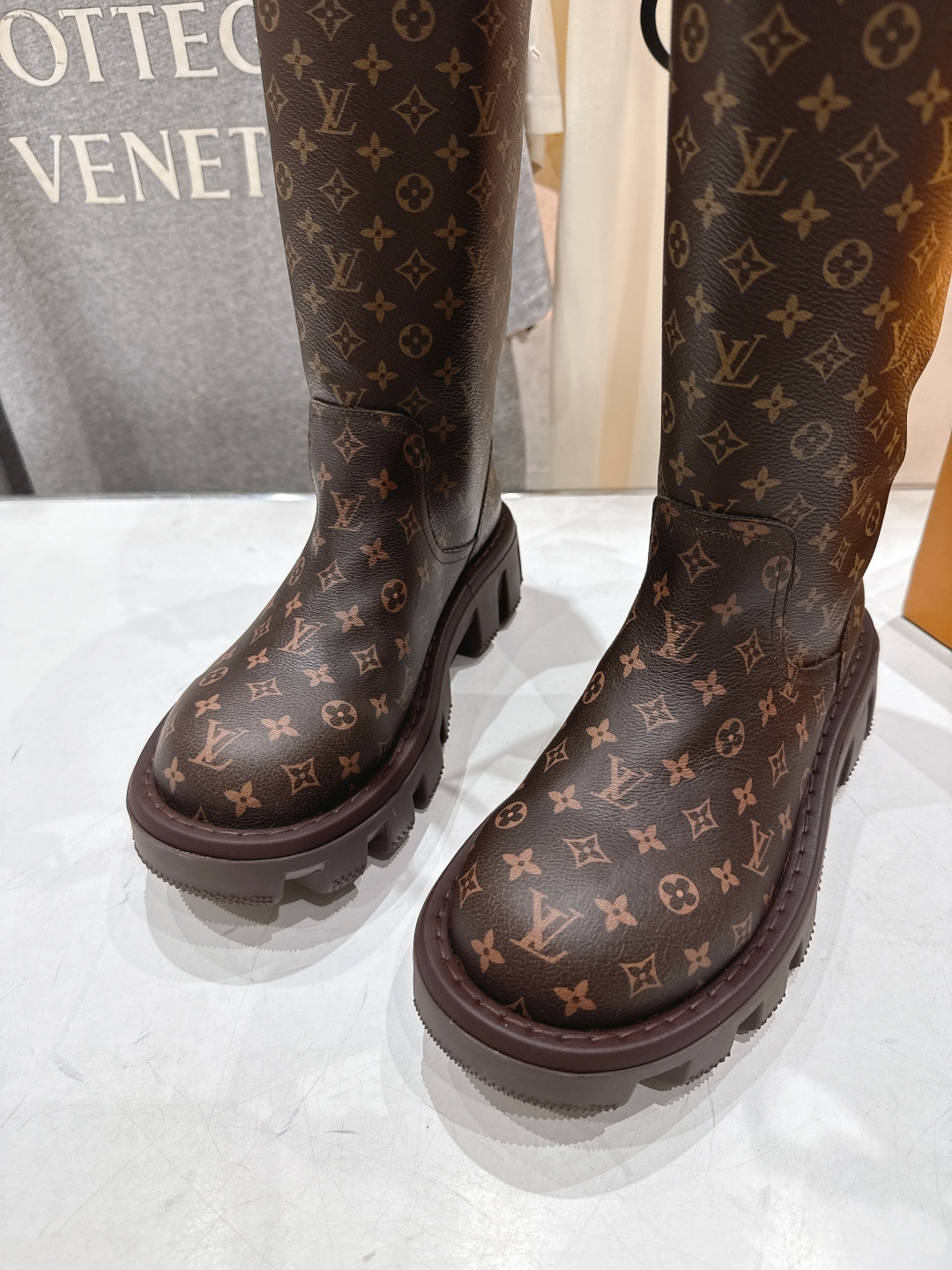 高版本出厂 LOUIS VUITTON 25ss LV驴牌新款英伦风帅气马丁靴长靴楦型百搭瘦脚yyds.