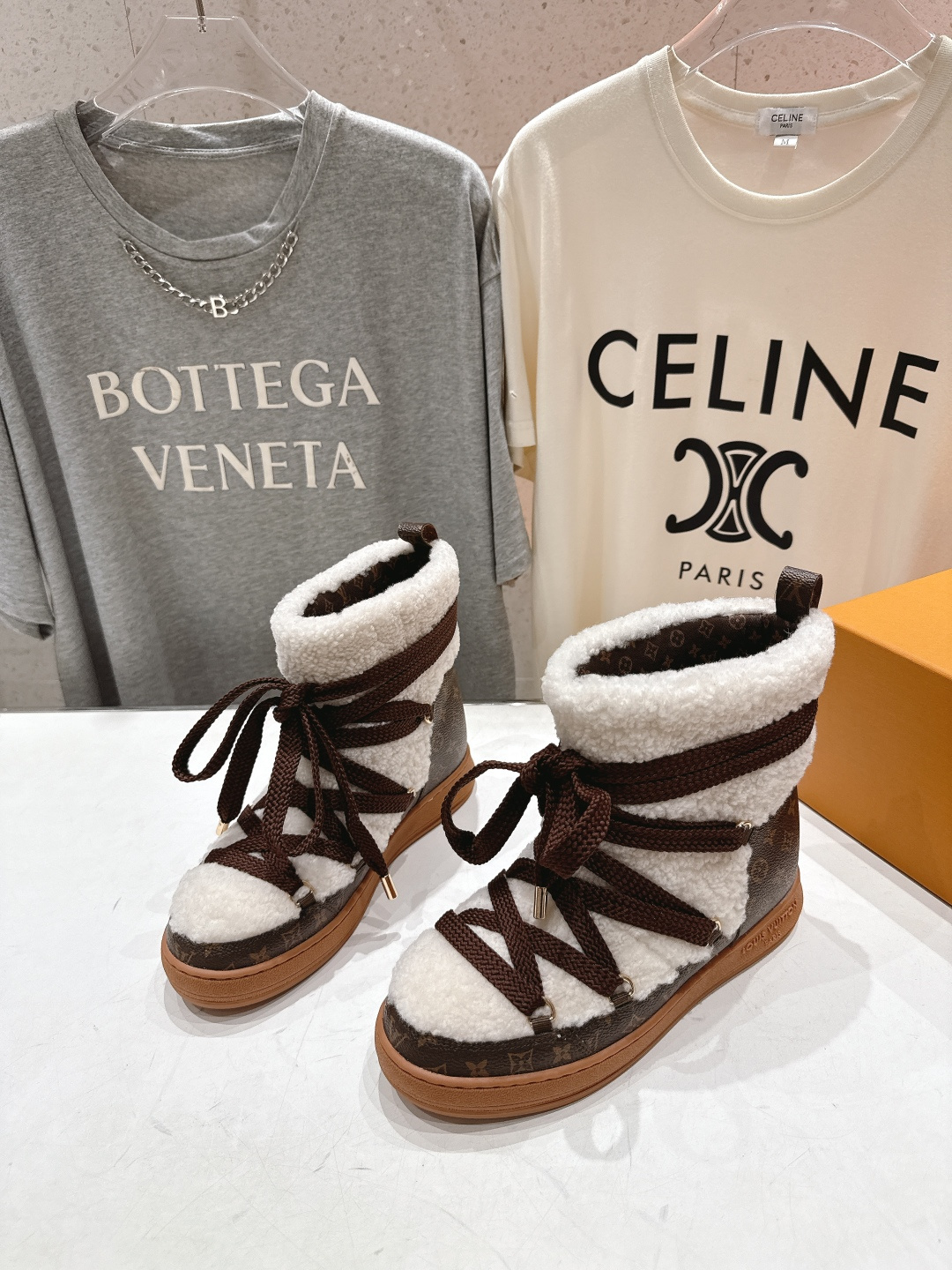 高版本出厂 LOUIS VUITTON ss25 LV驴牌秋冬新款厚底雪地靴保暖短靴LV冬季滑雪系列Mo