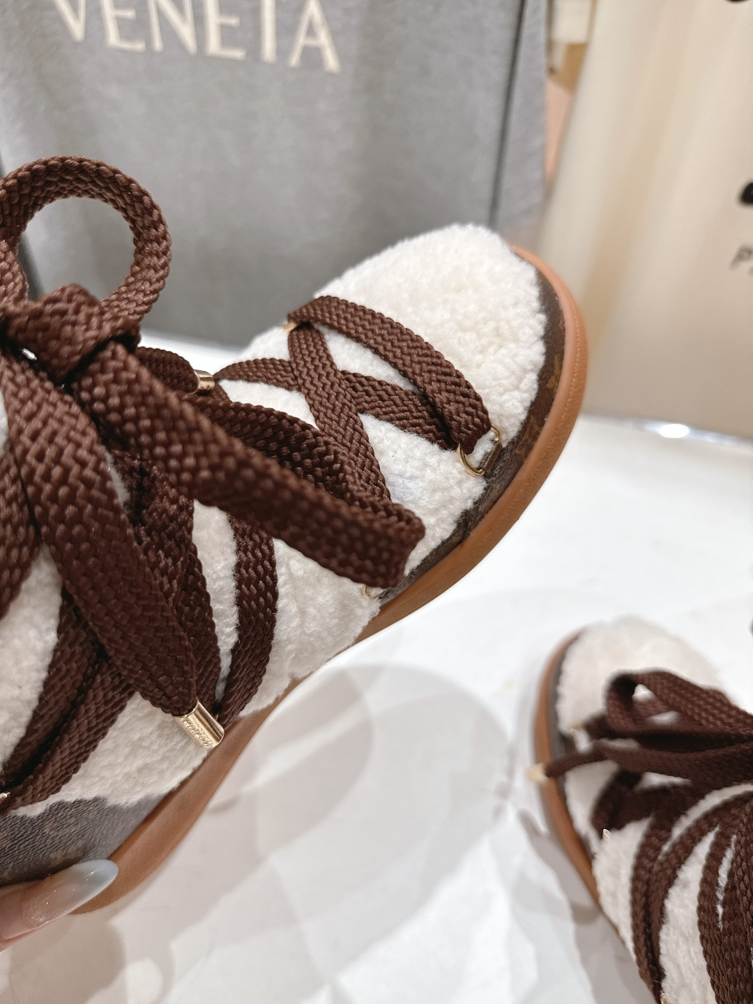 高版本出厂 LOUIS VUITTON ss25 LV驴牌秋冬新款厚底雪地靴保暖短靴LV冬季滑雪系列Mo