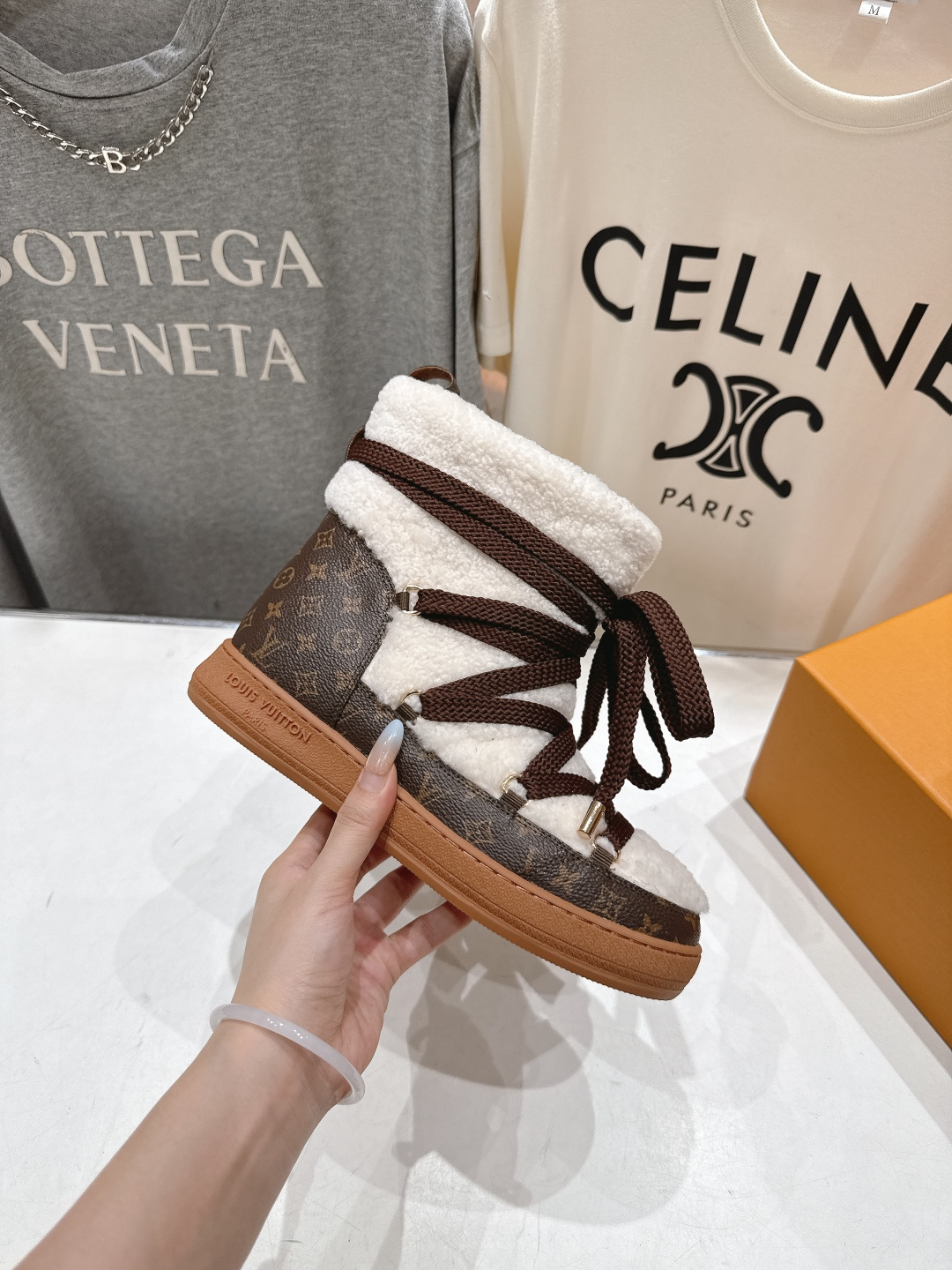 高版本出厂 LOUIS VUITTON ss25 LV驴牌秋冬新款厚底雪地靴保暖短靴LV冬季滑雪系列Mo