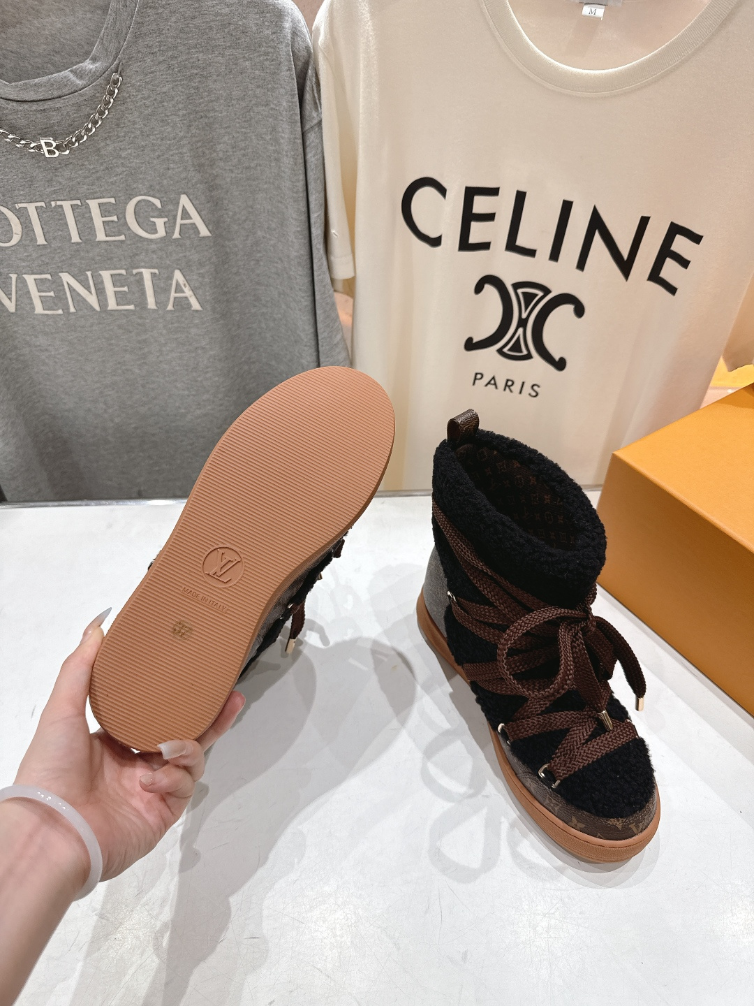 高版本出厂 LOUIS VUITTON ss25 LV驴牌秋冬新款厚底雪地靴保暖短靴LV冬季滑雪系列Mo