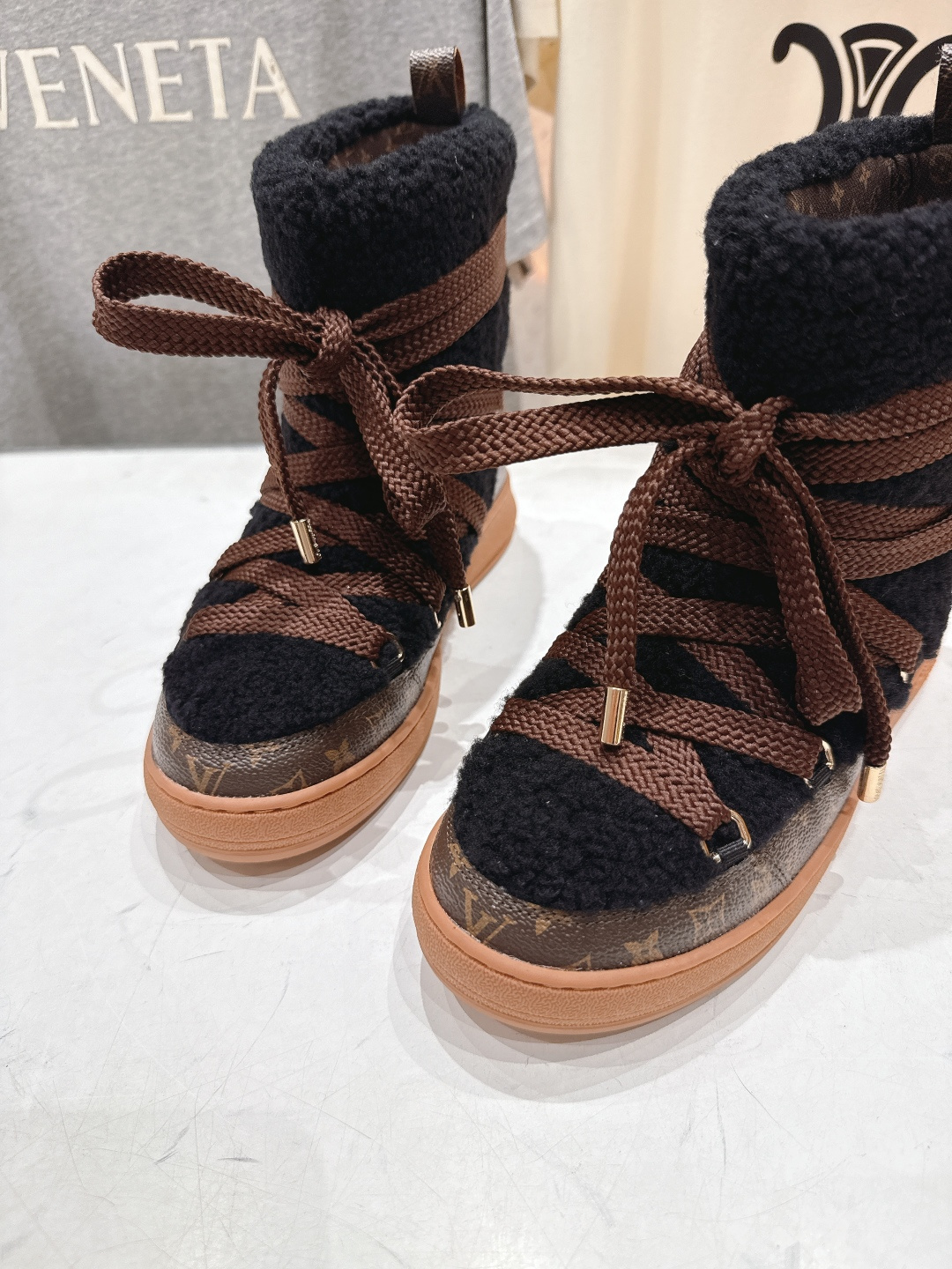 高版本出厂 LOUIS VUITTON ss25 LV驴牌秋冬新款厚底雪地靴保暖短靴LV冬季滑雪系列Mo