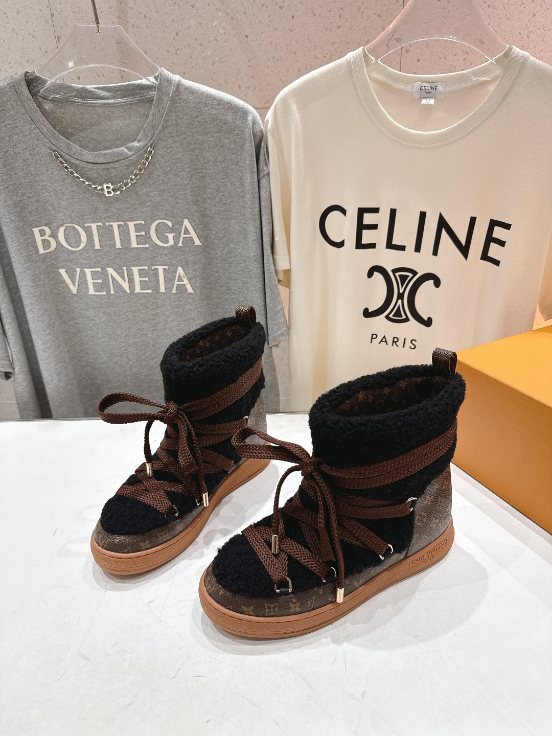 高版本出厂 LOUIS VUITTON ss25 LV驴牌秋冬新款厚底雪地靴保暖短靴LV冬季滑雪系列Mo