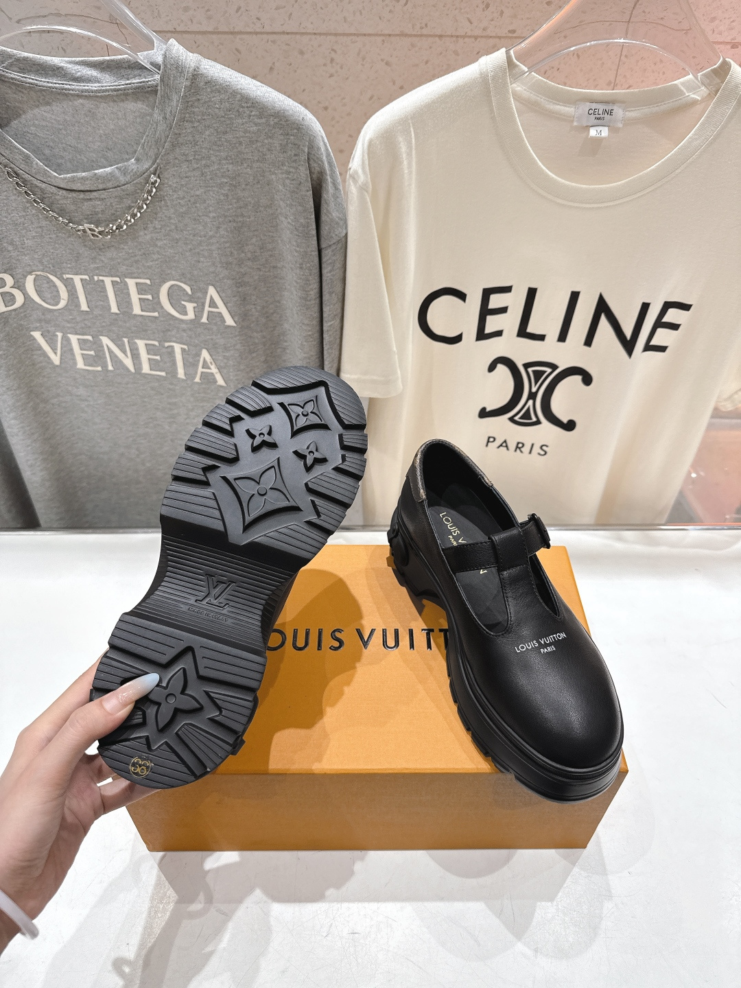 高版本出厂 LOUIS VUITTON ss25 LV驴牌新款厚底玛丽珍大头鞋休闲鞋乐福鞋本款乐福鞋以头