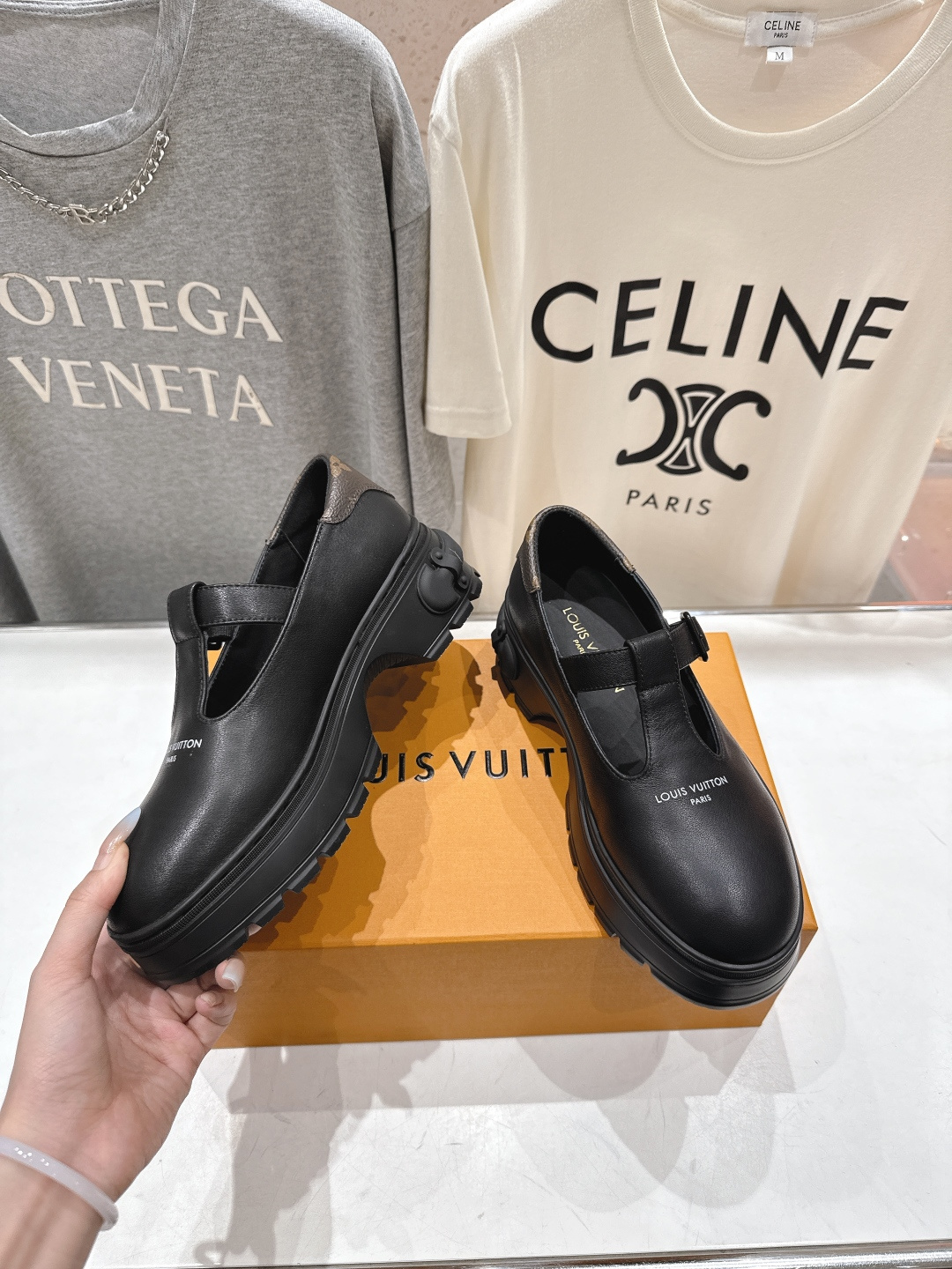 高版本出厂 LOUIS VUITTON ss25 LV驴牌新款厚底玛丽珍大头鞋休闲鞋乐福鞋本款乐福鞋以头