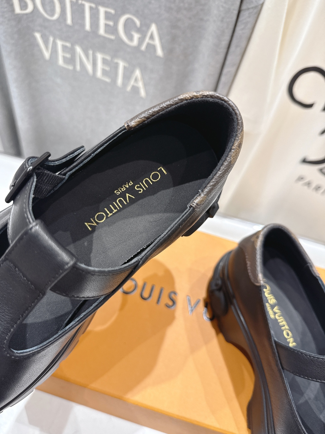 高版本出厂 LOUIS VUITTON ss25 LV驴牌新款厚底玛丽珍大头鞋休闲鞋乐福鞋本款乐福鞋以头