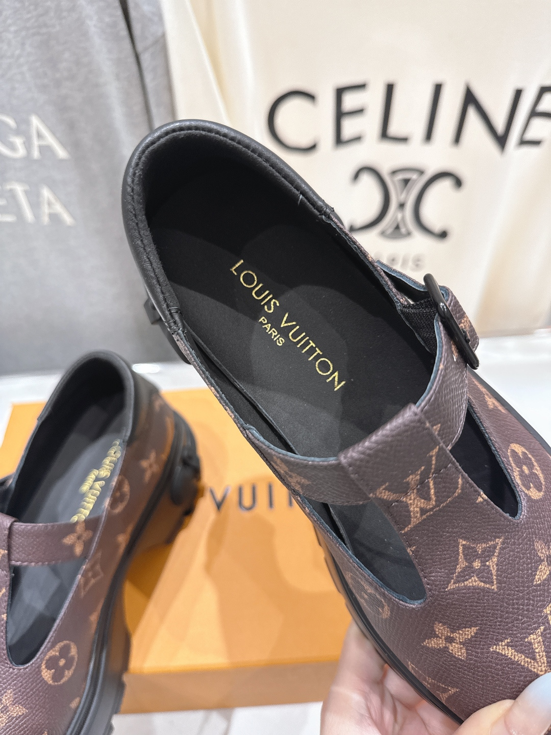 高版本出厂 LOUIS VUITTON ss25 LV驴牌新款厚底玛丽珍大头鞋休闲鞋乐福鞋本款乐福鞋以头