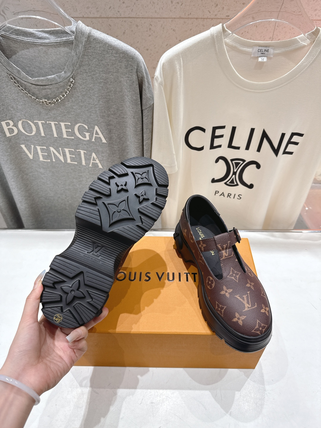 高版本出厂 LOUIS VUITTON ss25 LV驴牌新款厚底玛丽珍大头鞋休闲鞋乐福鞋本款乐福鞋以头