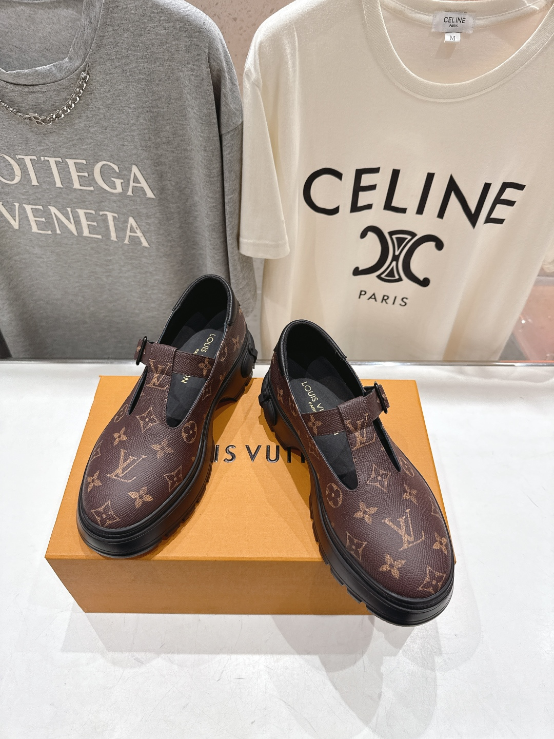 高版本出厂 LOUIS VUITTON ss25 LV驴牌新款厚底玛丽珍大头鞋休闲鞋乐福鞋本款乐福鞋以头