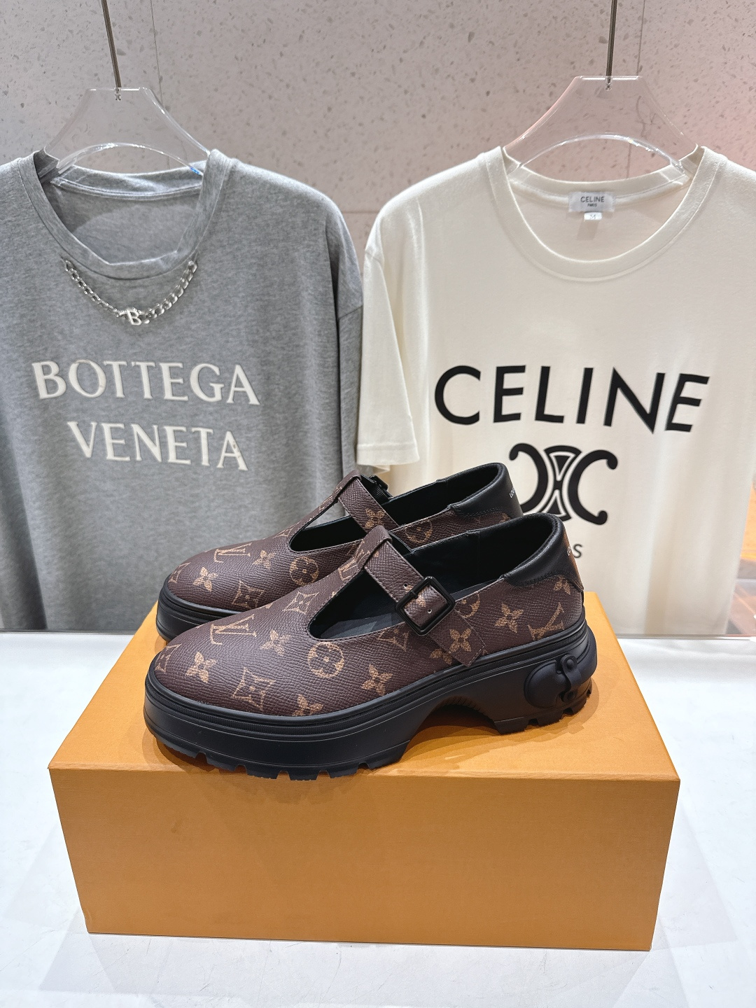 高版本出厂 LOUIS VUITTON ss25 LV驴牌新款厚底玛丽珍大头鞋休闲鞋乐福鞋本款乐福鞋以头