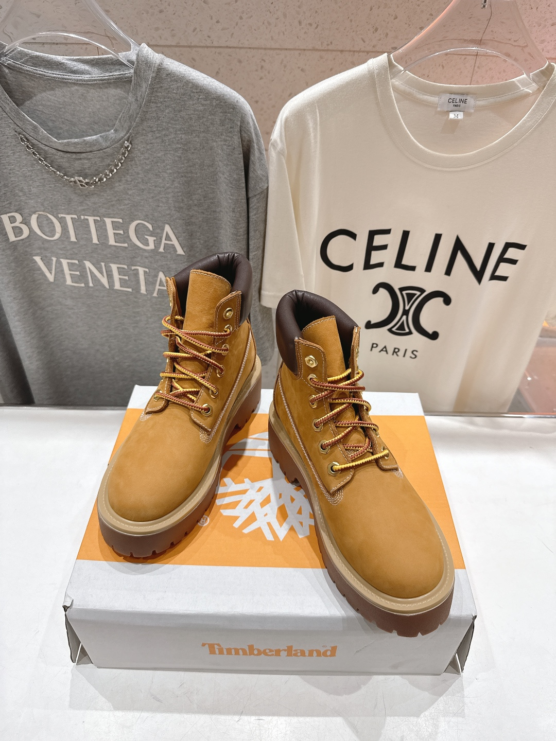 高版本出厂 Timberland添柏岚F035 26ss新款厚底大黄蜂大黄靴英伦风短靴马丁靴经典永不过时