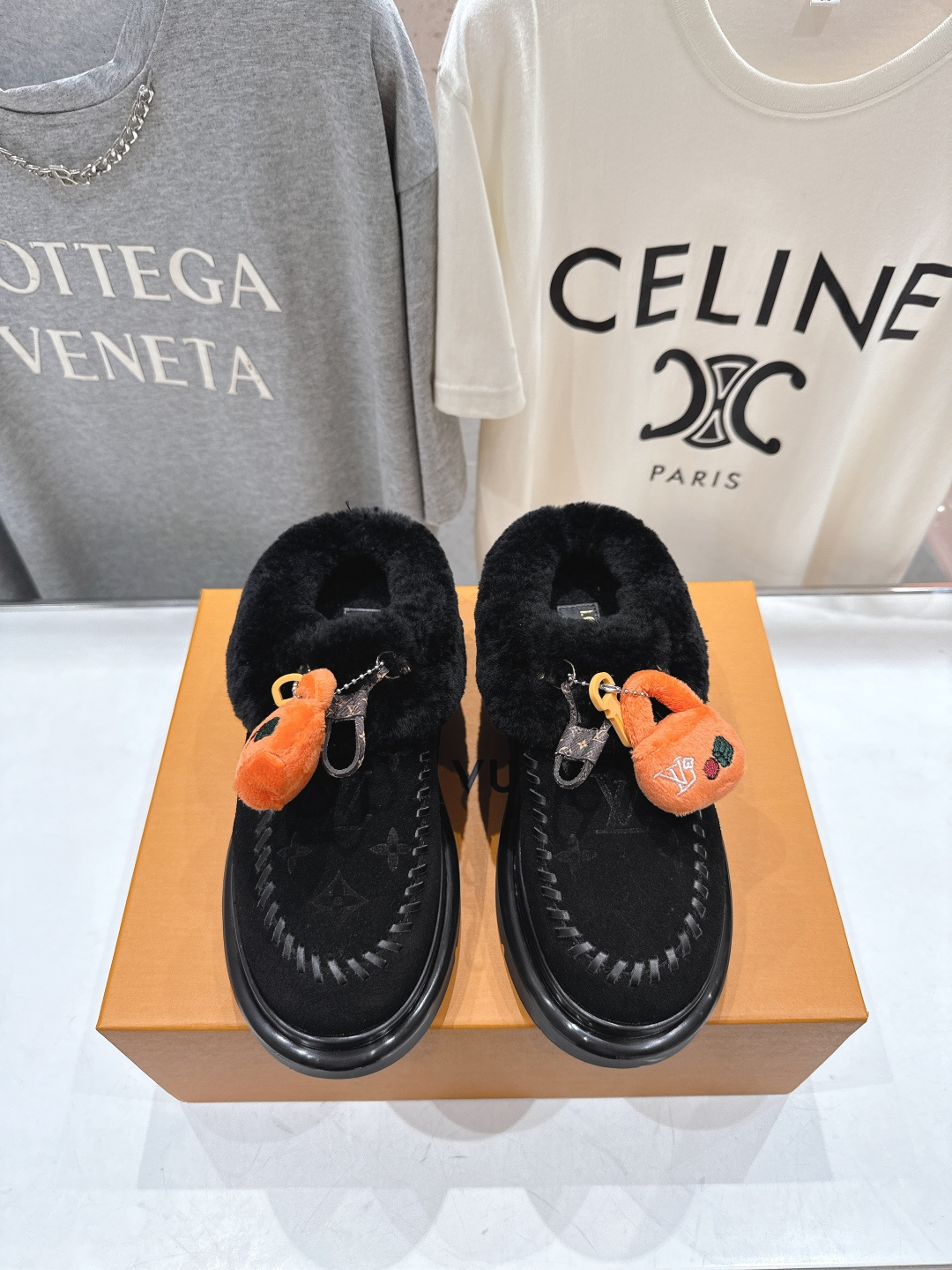 高版本出厂 LOUIS VUITTON ss25 LV驴牌秋冬新款厚底羊毛半拖毛毛拖鞋保暖棉鞋LV冬季滑