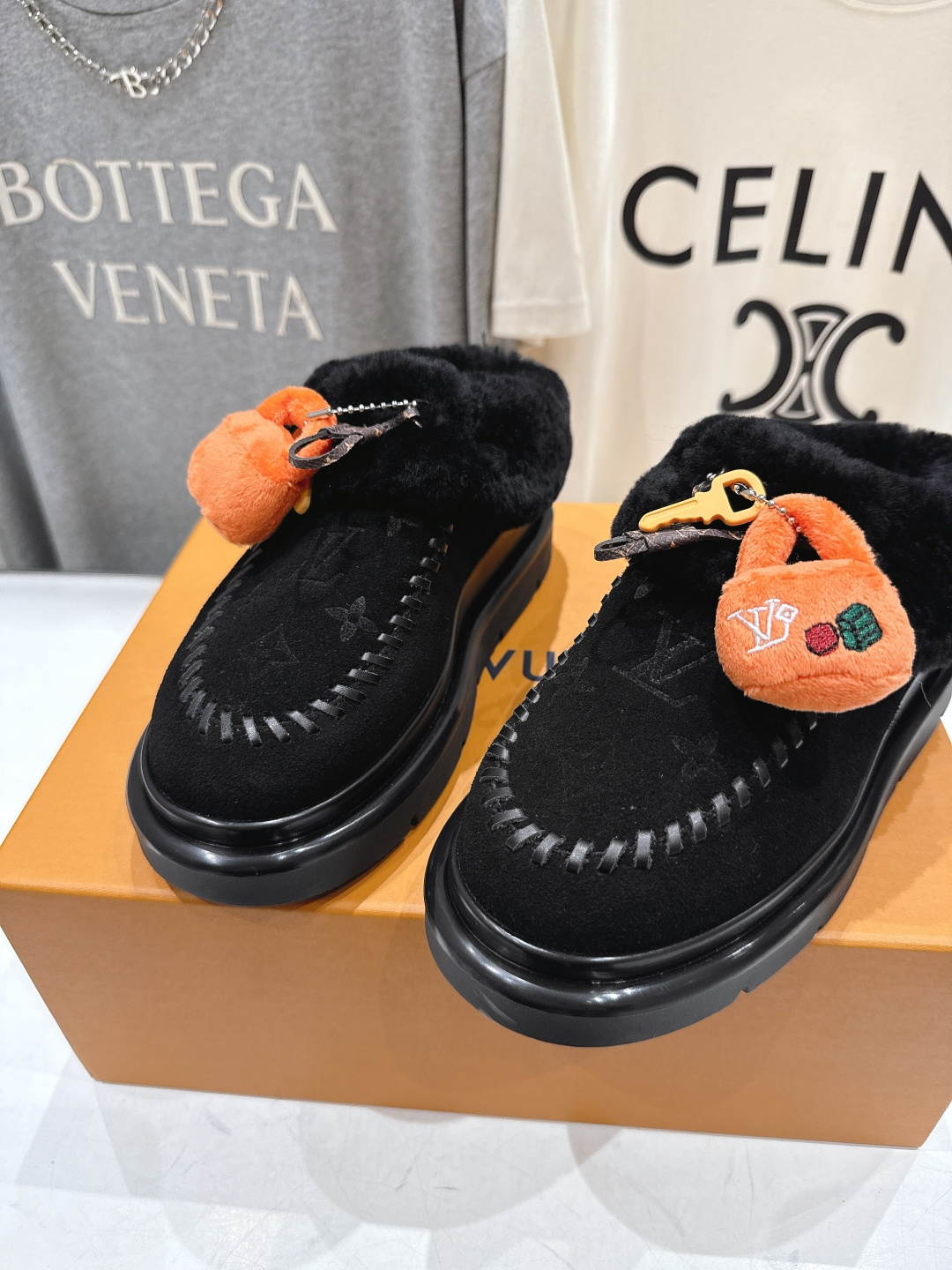 高版本出厂 LOUIS VUITTON ss25 LV驴牌秋冬新款厚底羊毛半拖毛毛拖鞋保暖棉鞋LV冬季滑