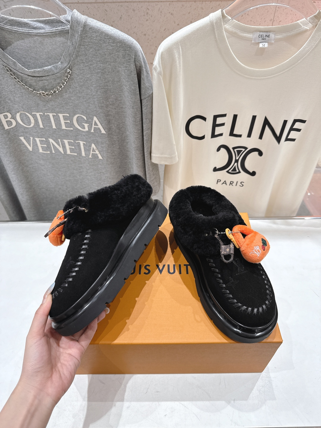 高版本出厂 LOUIS VUITTON ss25 LV驴牌秋冬新款厚底羊毛半拖毛毛拖鞋保暖棉鞋LV冬季滑