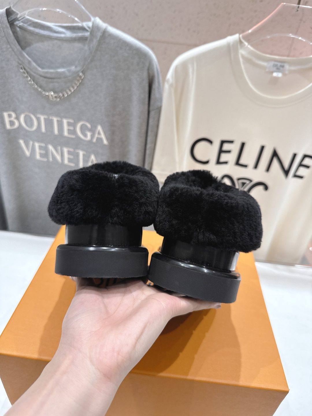 高版本出厂 LOUIS VUITTON ss25 LV驴牌秋冬新款厚底羊毛半拖毛毛拖鞋保暖棉鞋LV冬季滑