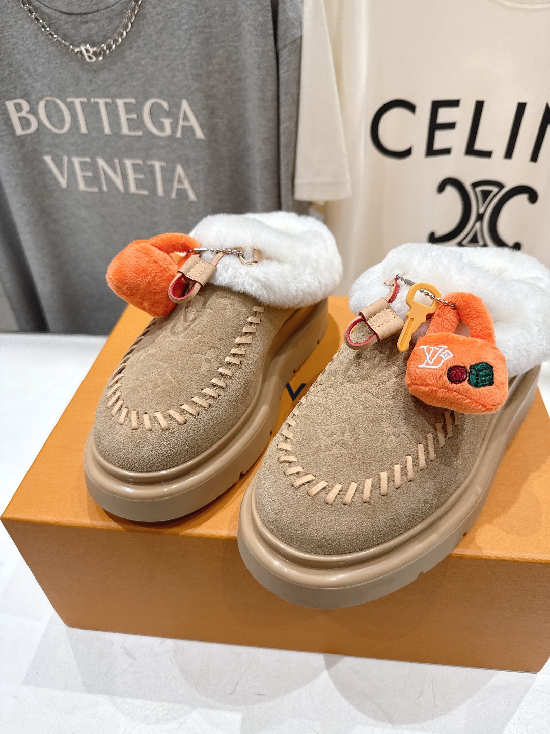 高版本出厂 LOUIS VUITTON ss25 LV驴牌秋冬新款厚底羊毛半拖毛毛拖鞋保暖棉鞋LV冬季滑