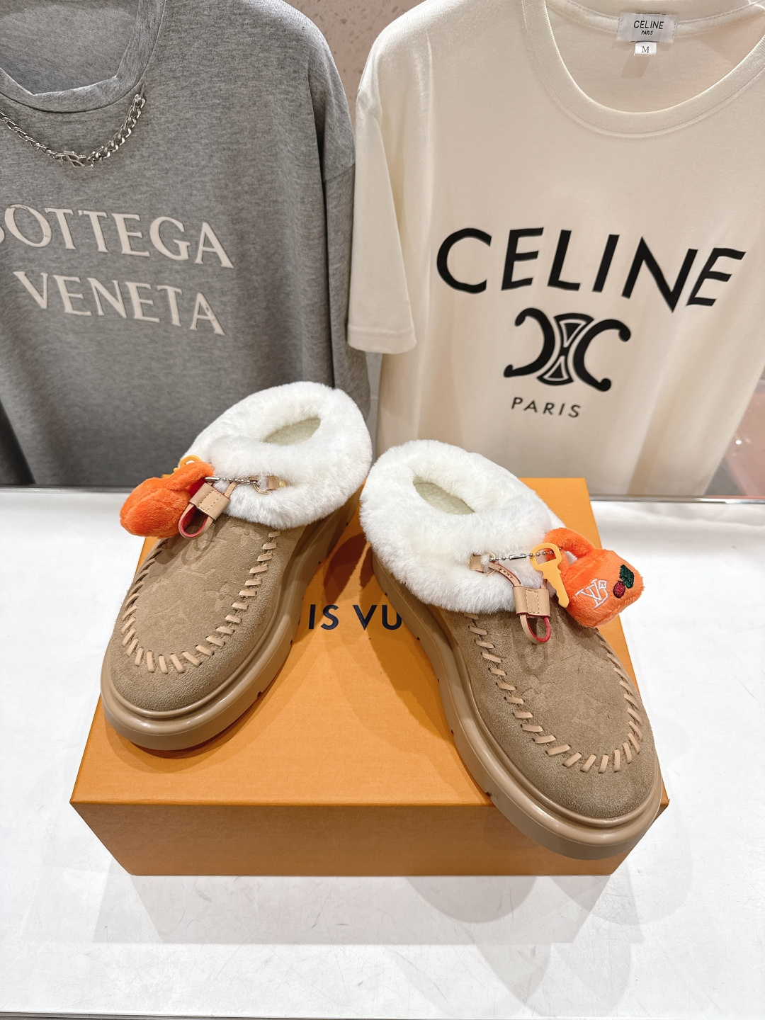 高版本出厂 LOUIS VUITTON ss25 LV驴牌秋冬新款厚底羊毛半拖毛毛拖鞋保暖棉鞋LV冬季滑