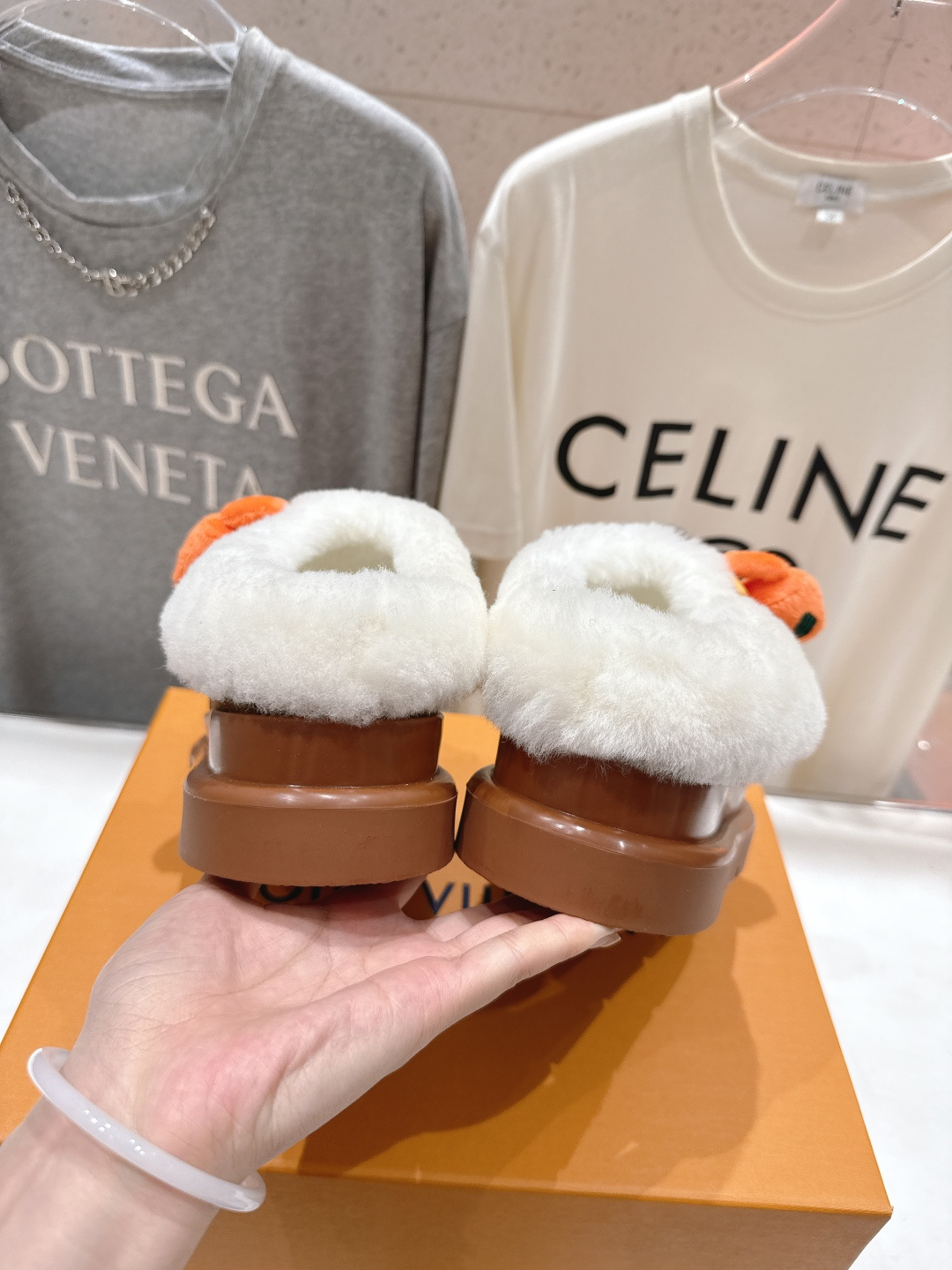 高版本出厂 LOUIS VUITTON ss25 LV驴牌秋冬新款厚底羊毛半拖毛毛拖鞋保暖棉鞋LV冬季滑