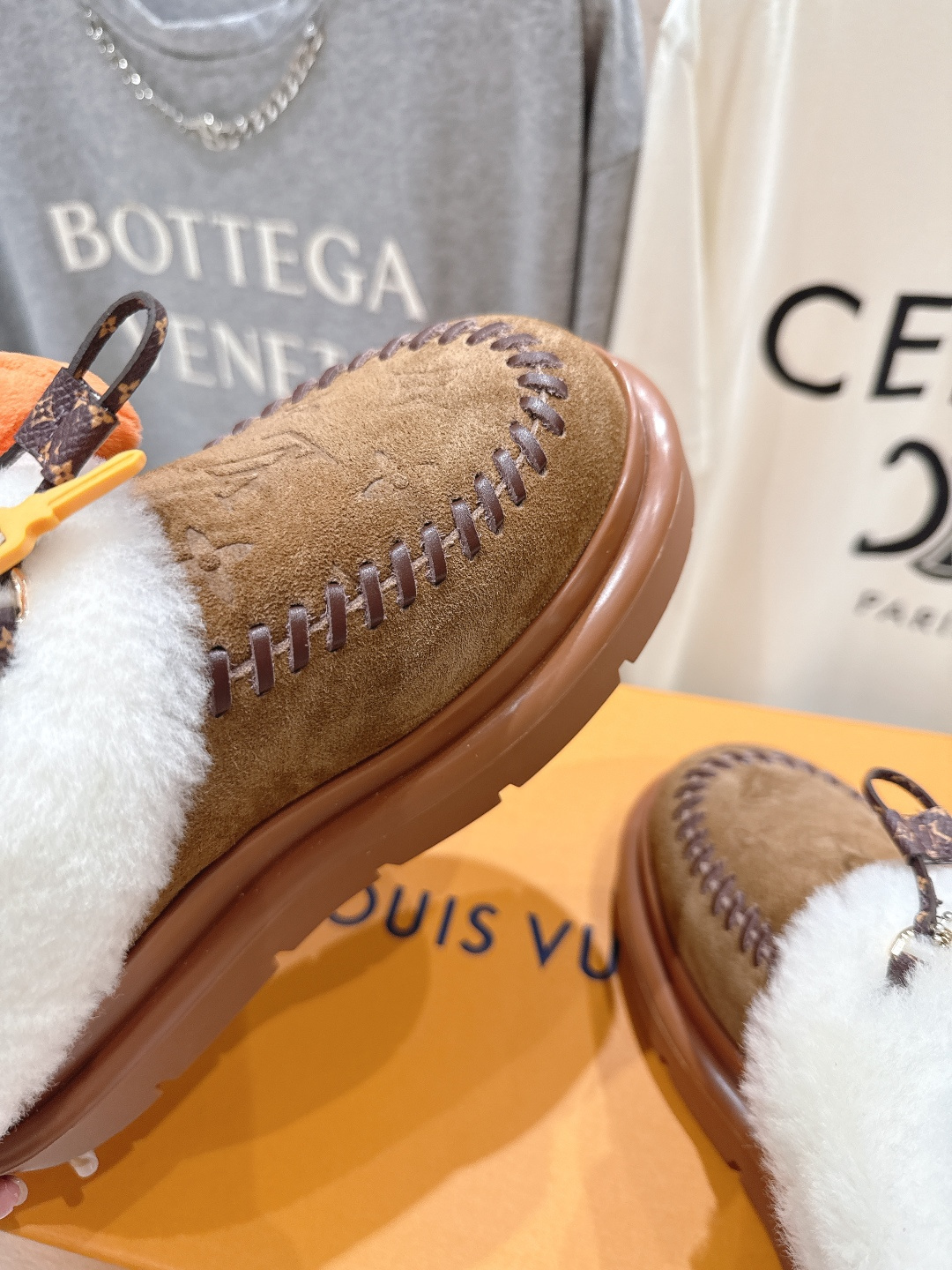 高版本出厂 LOUIS VUITTON ss25 LV驴牌秋冬新款厚底羊毛半拖毛毛拖鞋保暖棉鞋LV冬季滑