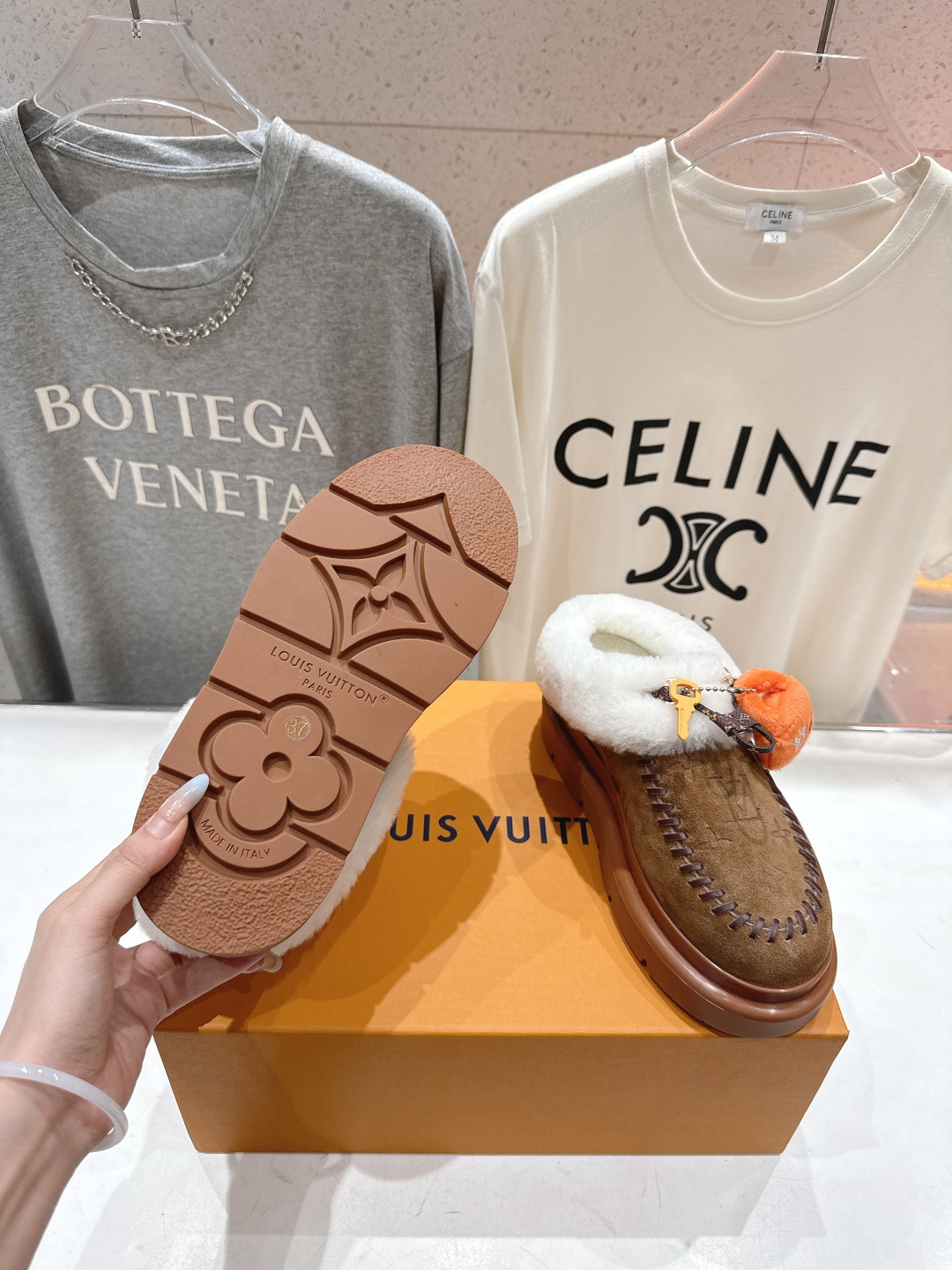 高版本出厂 LOUIS VUITTON ss25 LV驴牌秋冬新款厚底羊毛半拖毛毛拖鞋保暖棉鞋LV冬季滑