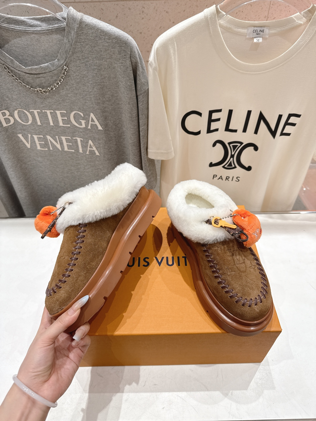 高版本出厂 LOUIS VUITTON ss25 LV驴牌秋冬新款厚底羊毛半拖毛毛拖鞋保暖棉鞋LV冬季滑