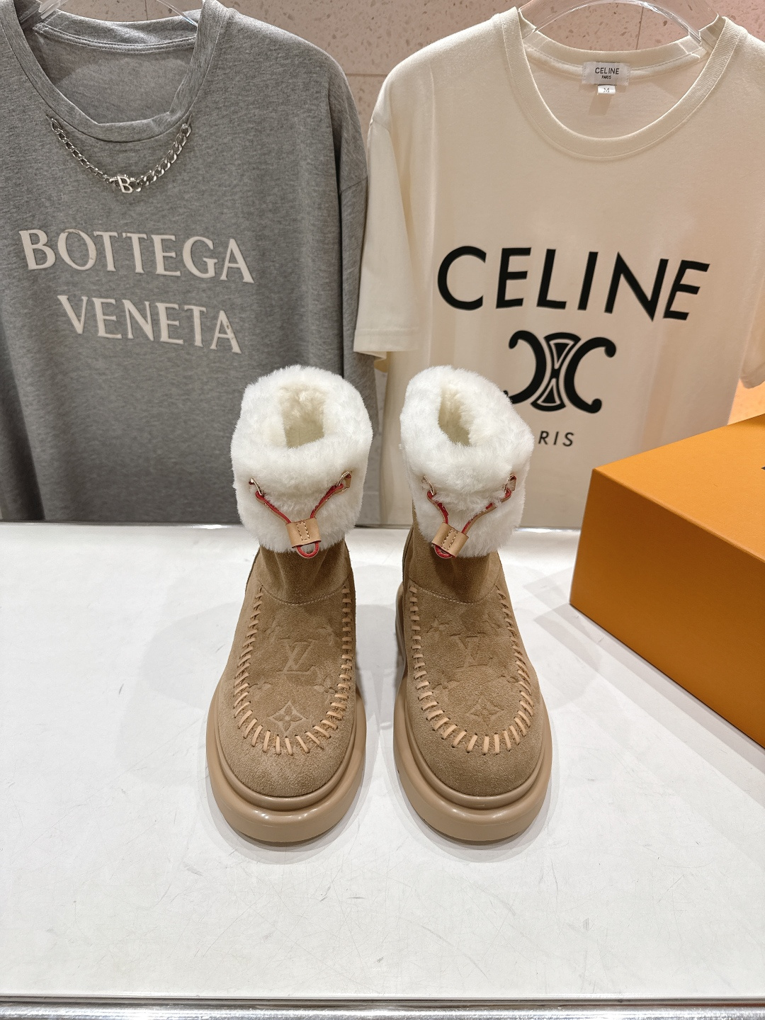 高版本出厂 LOUIS VUITTON ss25 LV驴牌秋冬新款厚底雪地靴保暖短靴LV冬季滑雪系列Mo