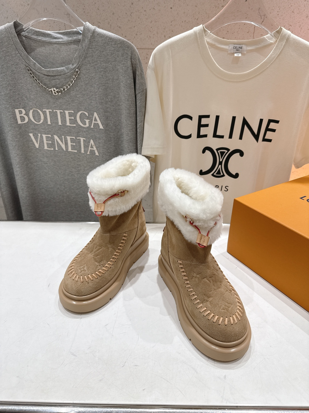 高版本出厂 LOUIS VUITTON ss25 LV驴牌秋冬新款厚底雪地靴保暖短靴LV冬季滑雪系列Mo