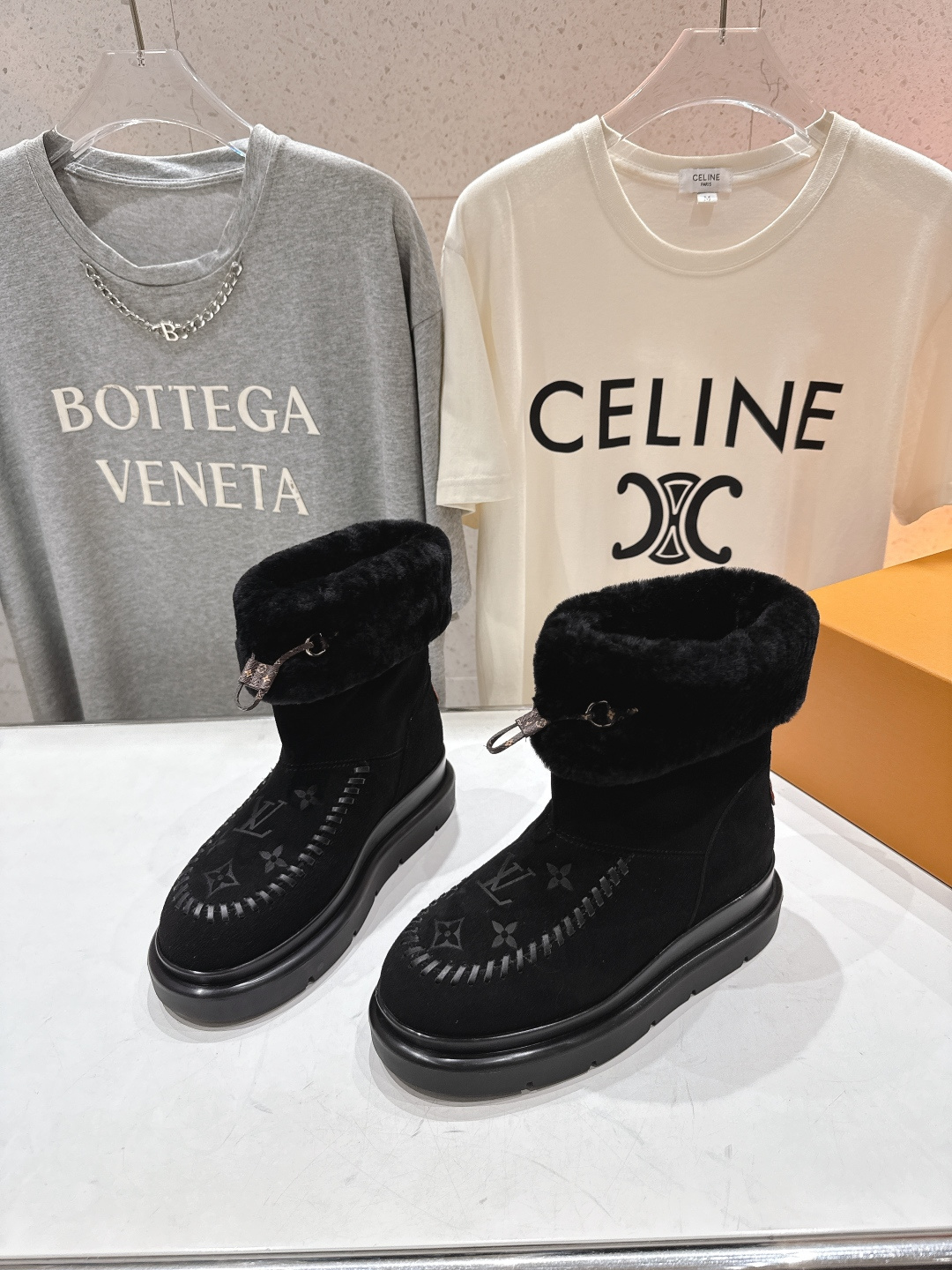 高版本出厂 LOUIS VUITTON ss25 LV驴牌秋冬新款厚底雪地靴保暖短靴LV冬季滑雪系列Mo