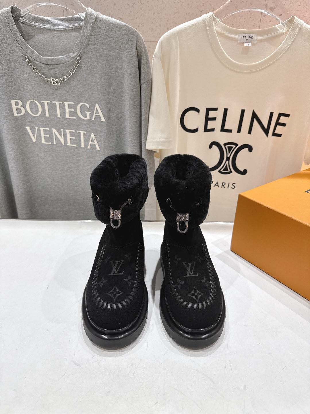 高版本出厂 LOUIS VUITTON ss25 LV驴牌秋冬新款厚底雪地靴保暖短靴LV冬季滑雪系列Mo