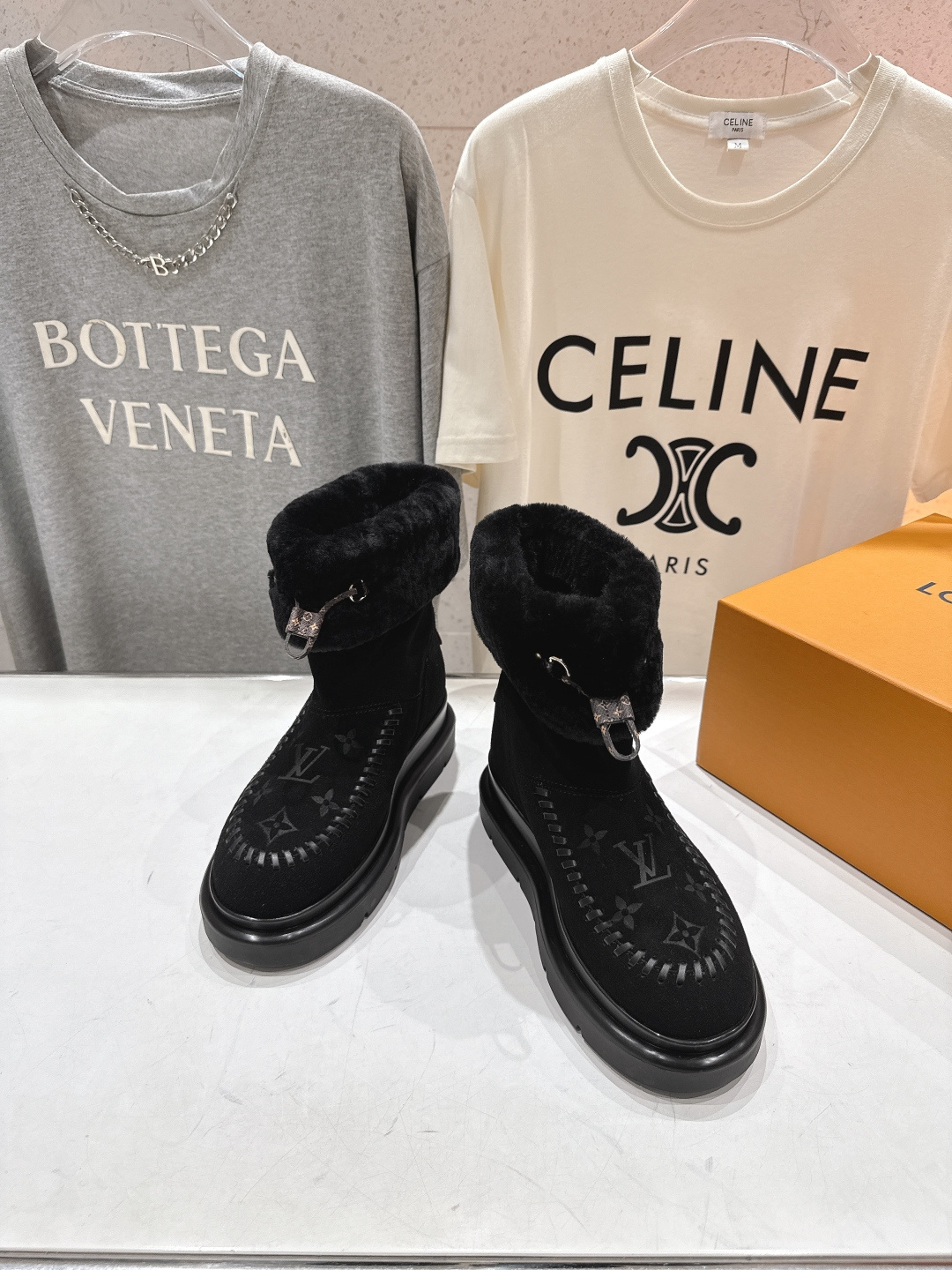 高版本出厂 LOUIS VUITTON ss25 LV驴牌秋冬新款厚底雪地靴保暖短靴LV冬季滑雪系列Mo