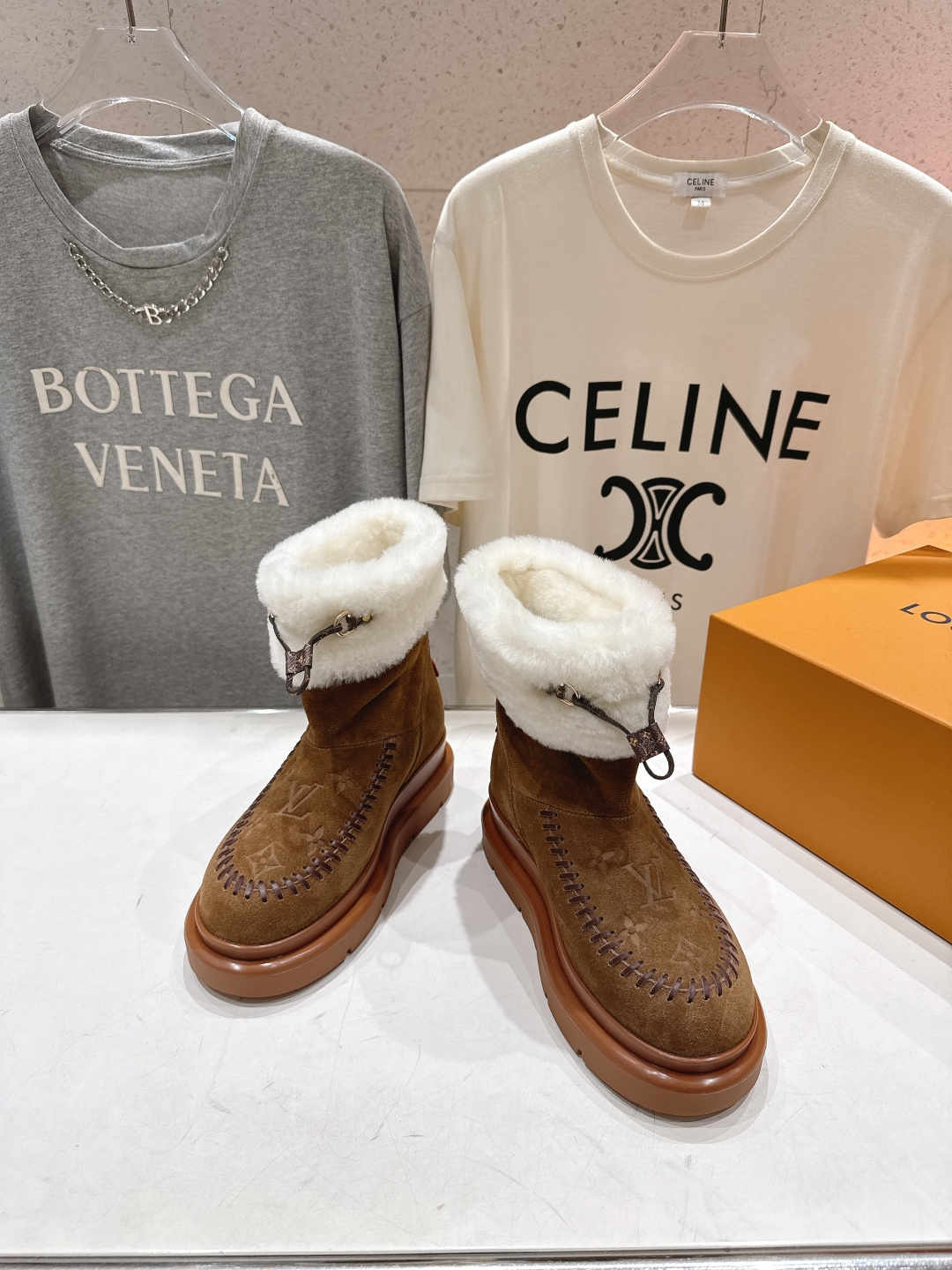 高版本出厂 LOUIS VUITTON ss25 LV驴牌秋冬新款厚底雪地靴保暖短靴LV冬季滑雪系列Mo