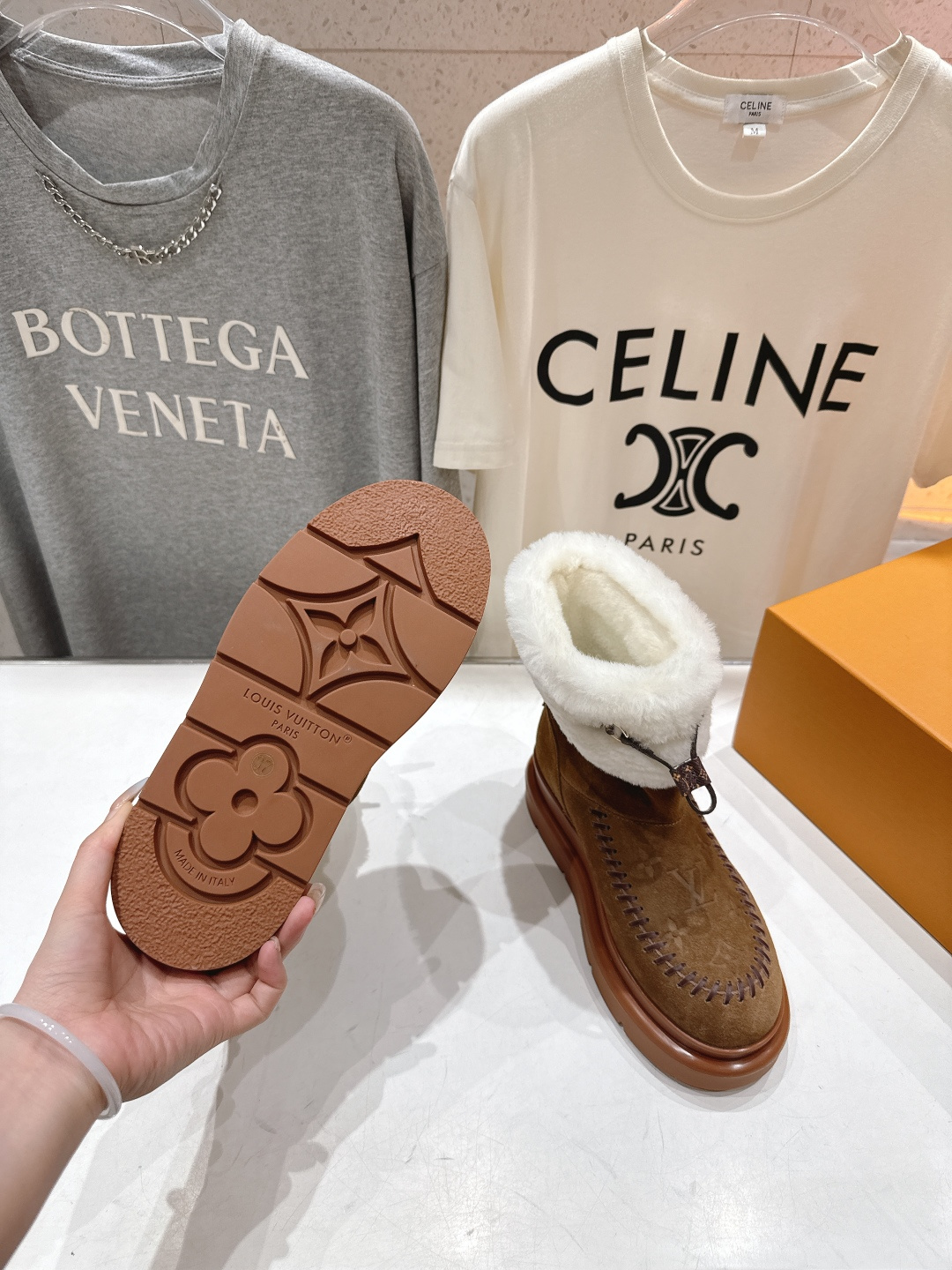 高版本出厂 LOUIS VUITTON ss25 LV驴牌秋冬新款厚底雪地靴保暖短靴LV冬季滑雪系列Mo