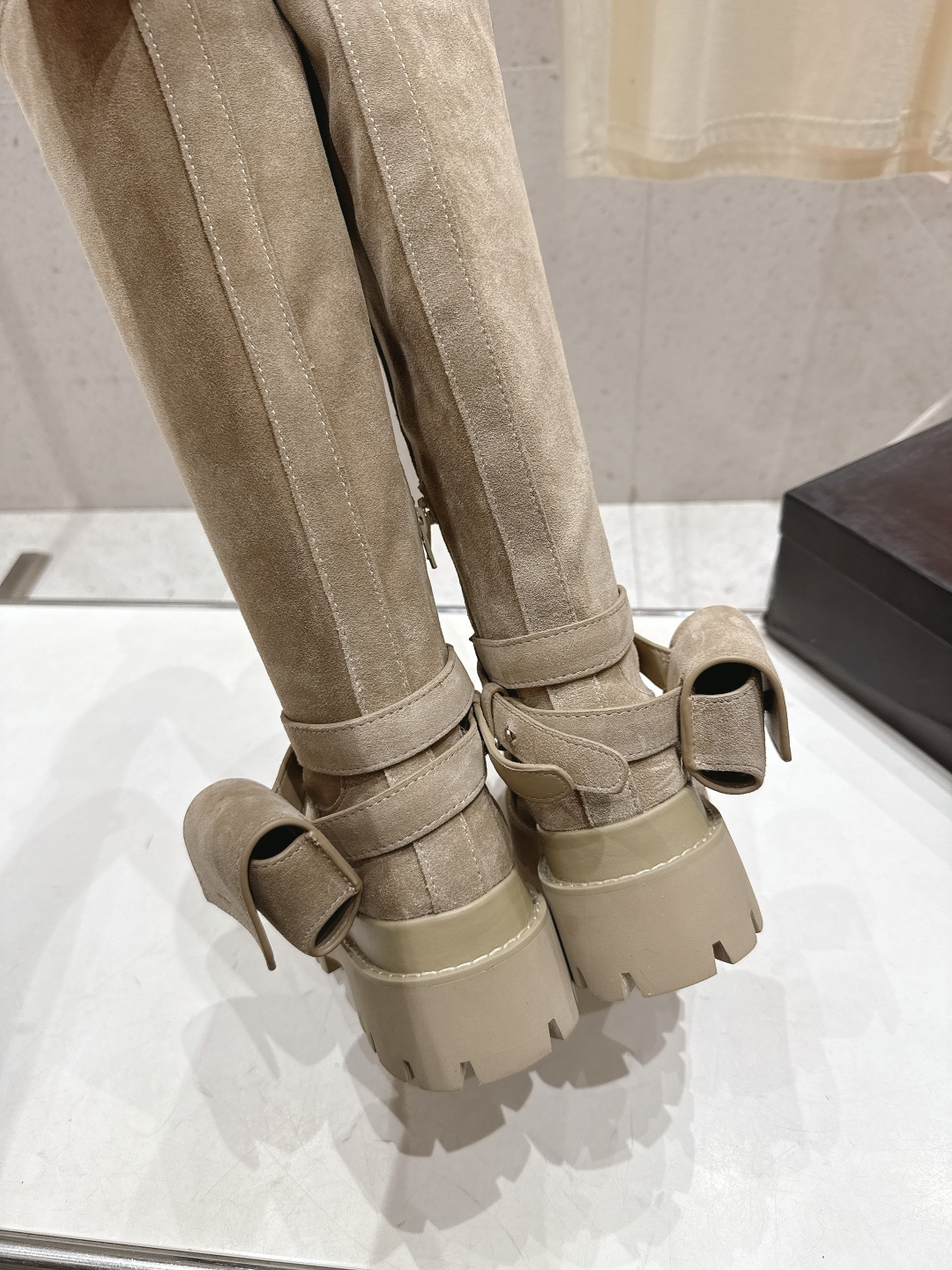 高版本出厂 🆕超🔥小众品牌DYMONLATRY 2025ss秋冬新款厚底工装靴马丁靴绑带中靴自带厚底增高