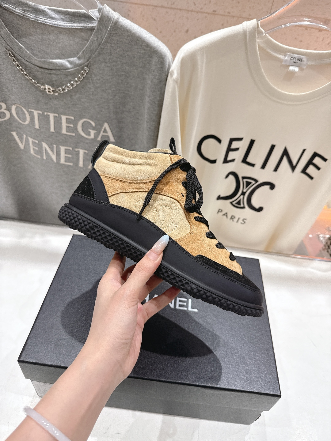 高版本出厂 Chanel* 香奈儿小香F015 2025ss秋冬新款休闲街头高帮运动鞋上新～时尚圈的绝绝