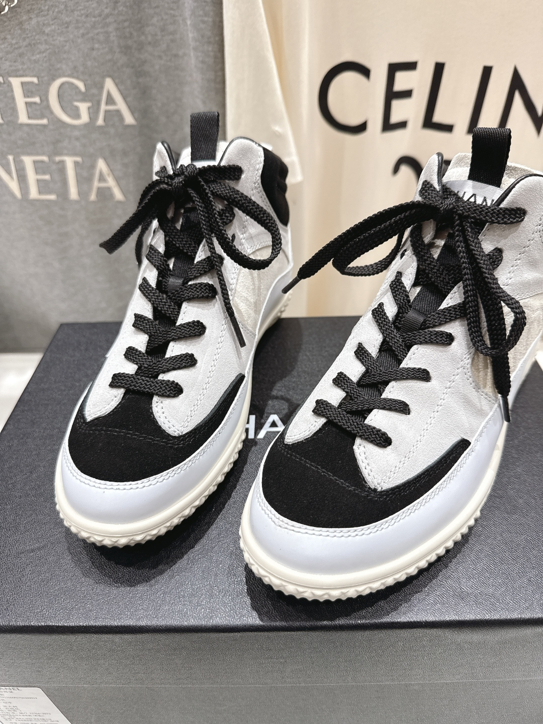 高版本出厂 Chanel* 香奈儿小香F015 2025ss秋冬新款休闲街头高帮运动鞋上新～时尚圈的绝绝