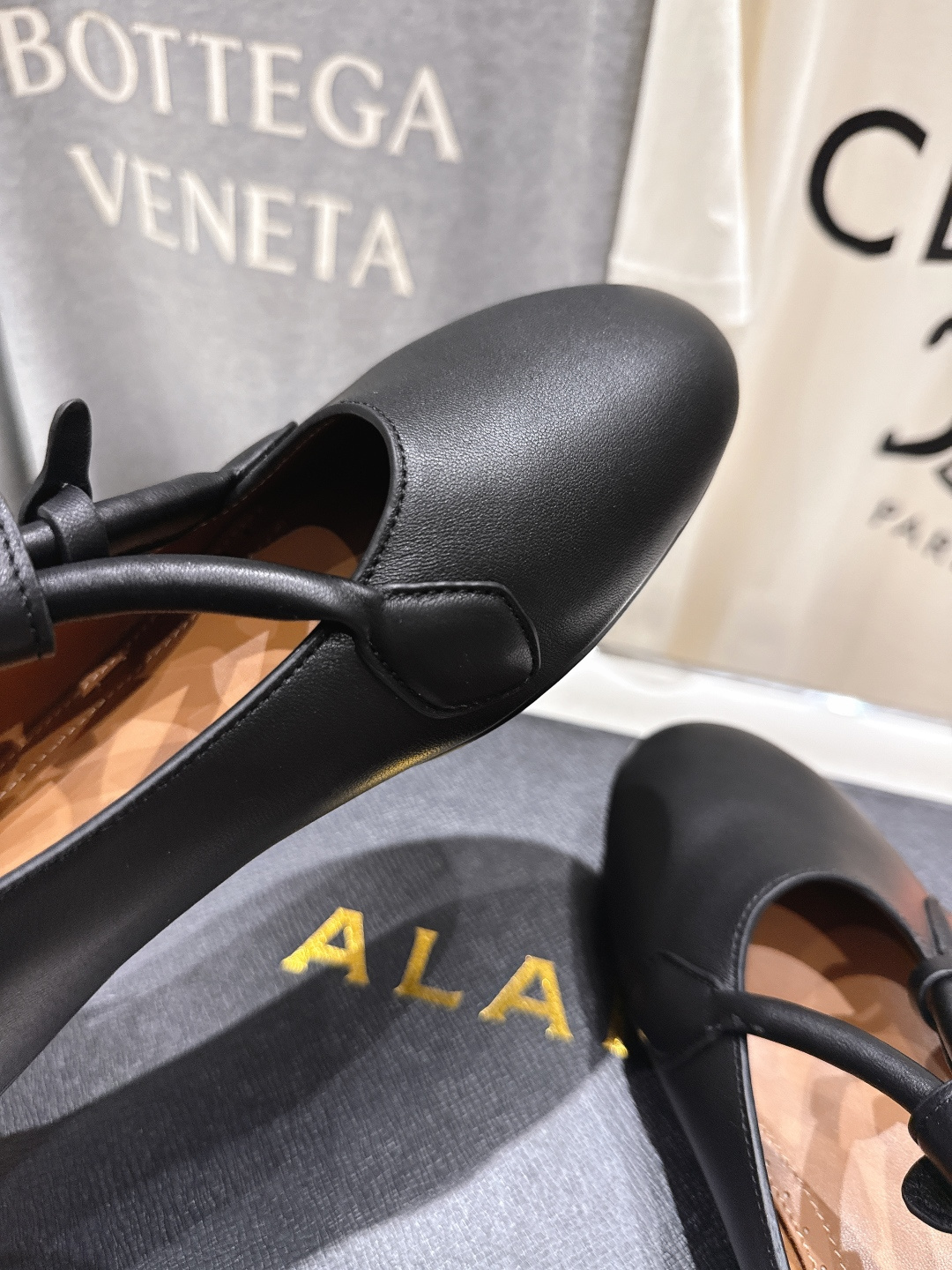 高版本出厂 独家新品 Alaia 阿莱亚25ss/ 走秀款玛丽珍平底芭蕾舞鞋 最近超火的一款平底鞋章小蕙
